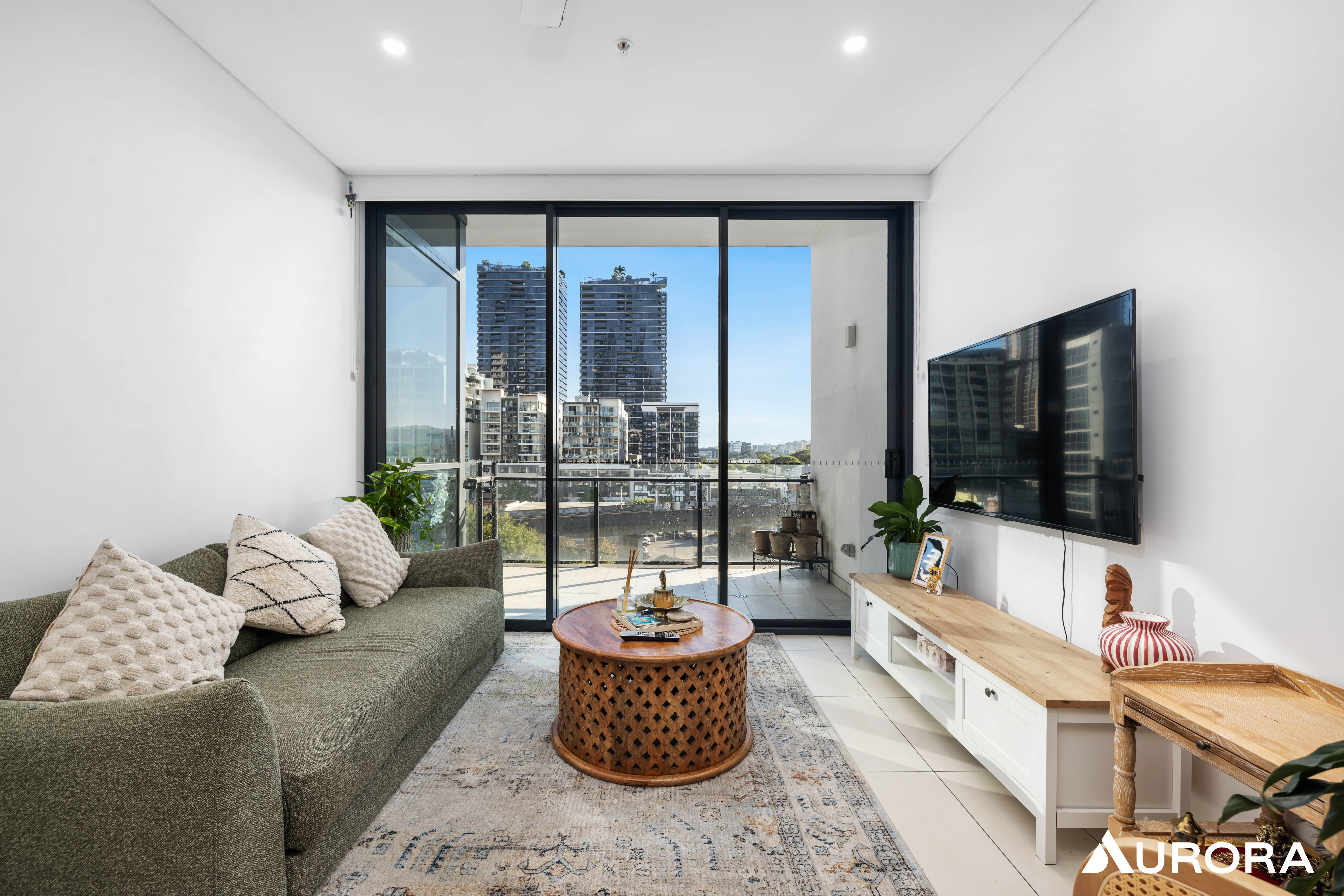 507/19 Hope Street, South Brisbane Sold by Aurora Property - image 2