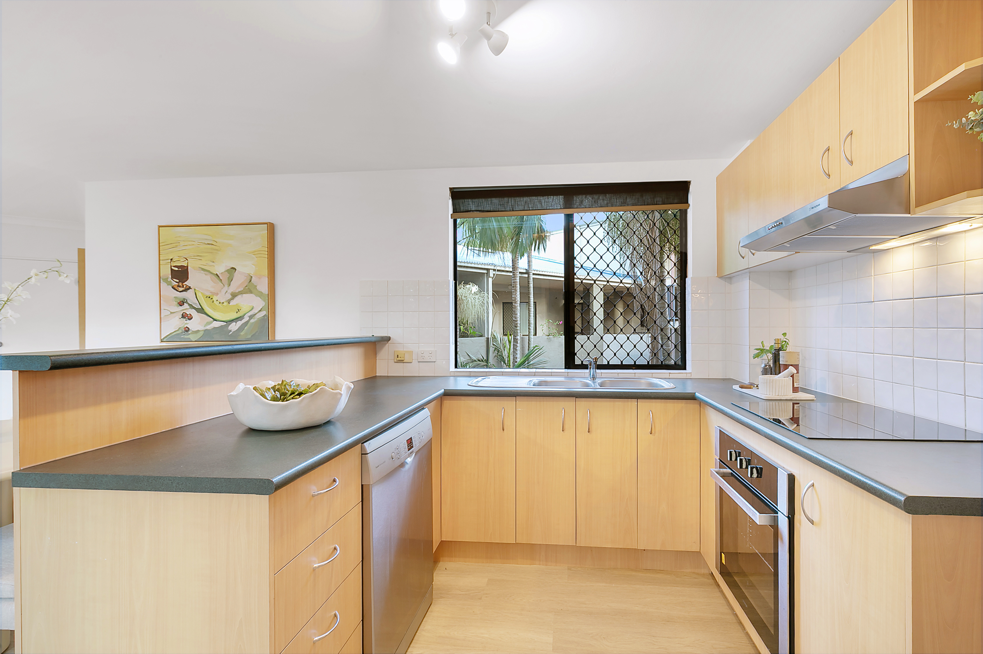 6/16 Jellicoe Street, Coorparoo For Sale by Aurora Property - image 9