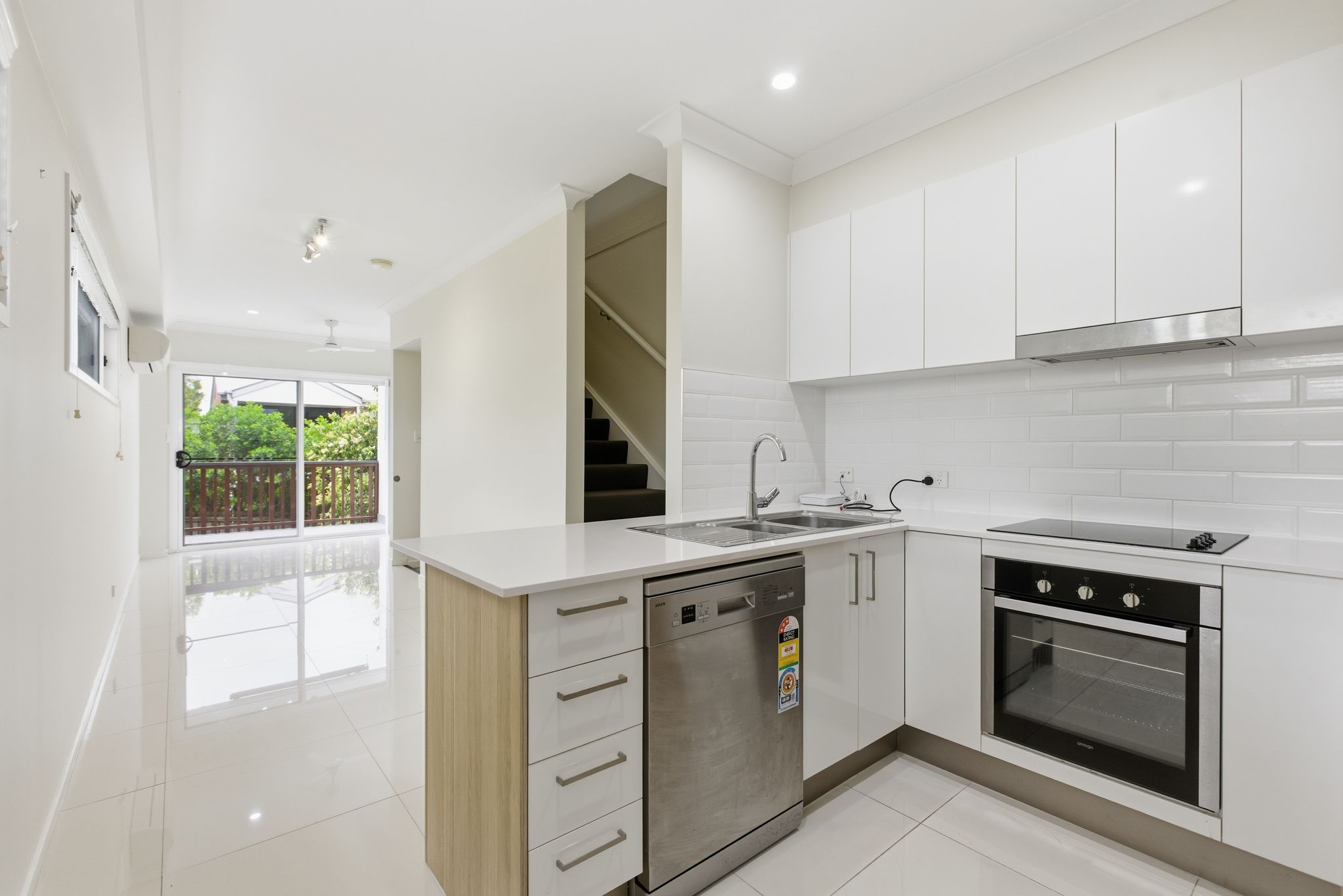 8/25 Hawthorne Street, Enoggera Sold by Aurora Property - image 5