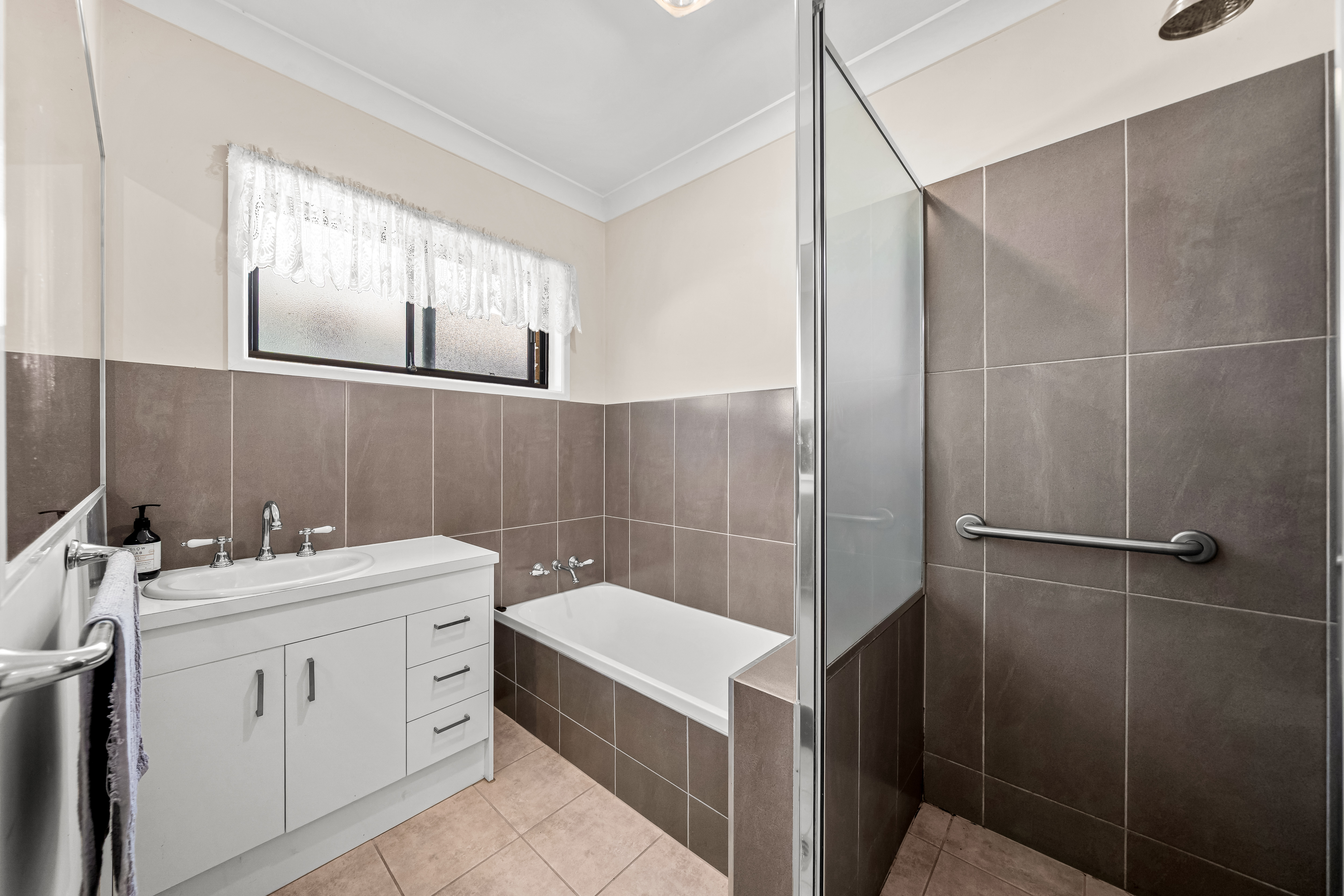 195-199 Green Ridge Road, Jimboomba Sold by Aurora Property - image 6