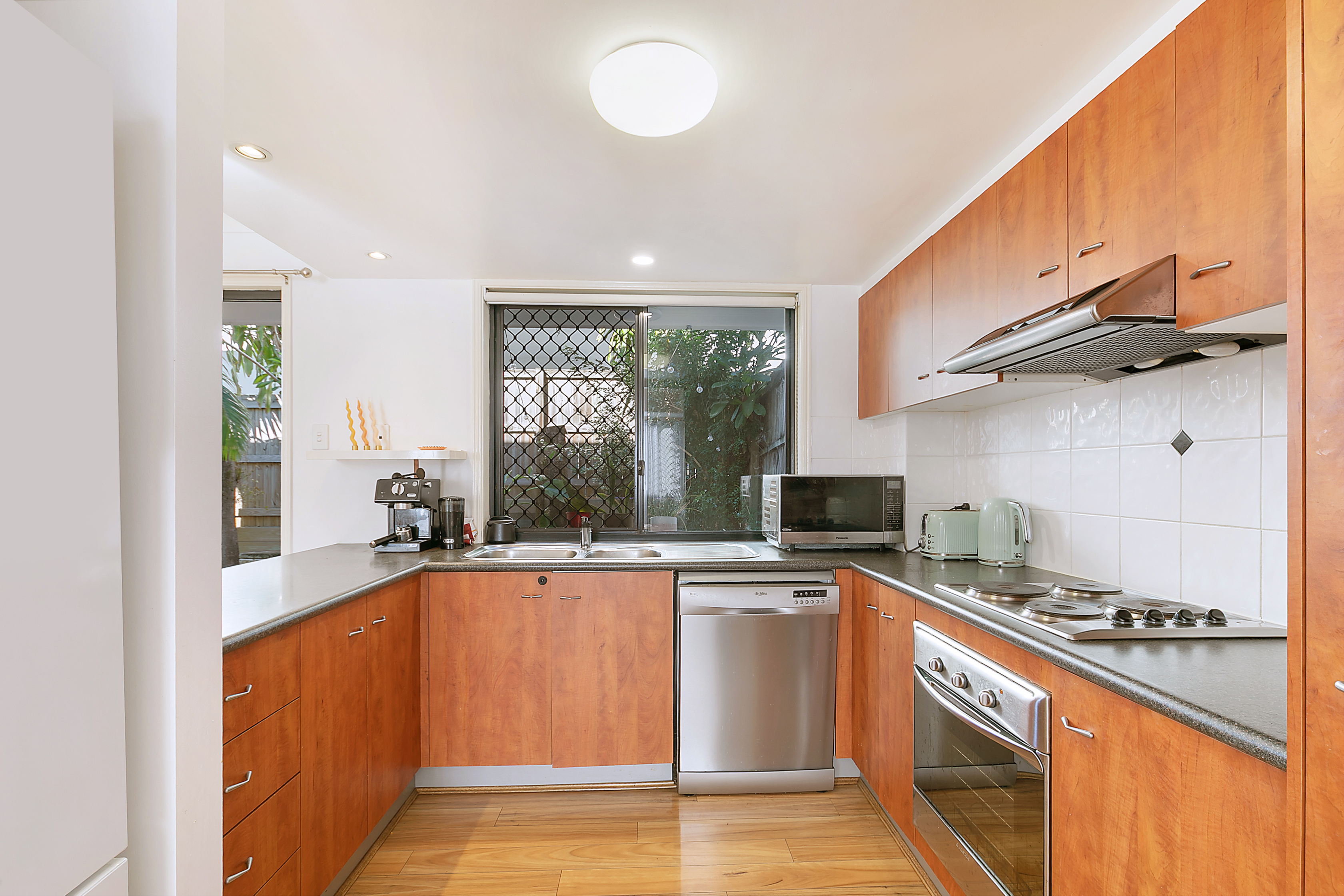 2/55 Jones Road, Carina Heights Sold by Aurora Property - image 4