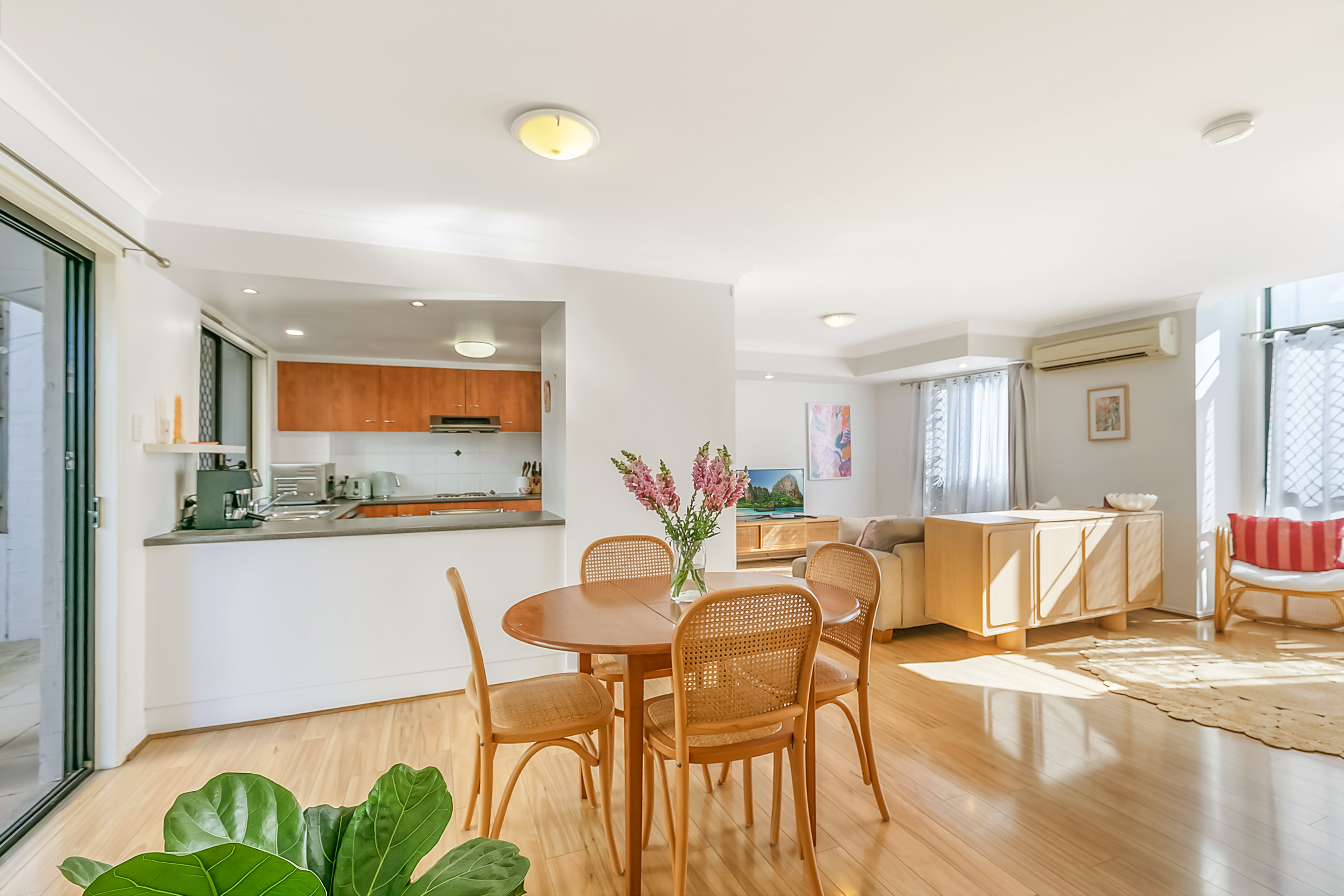 2/55 Jones Road, Carina Heights Sold by Aurora Property - image 3