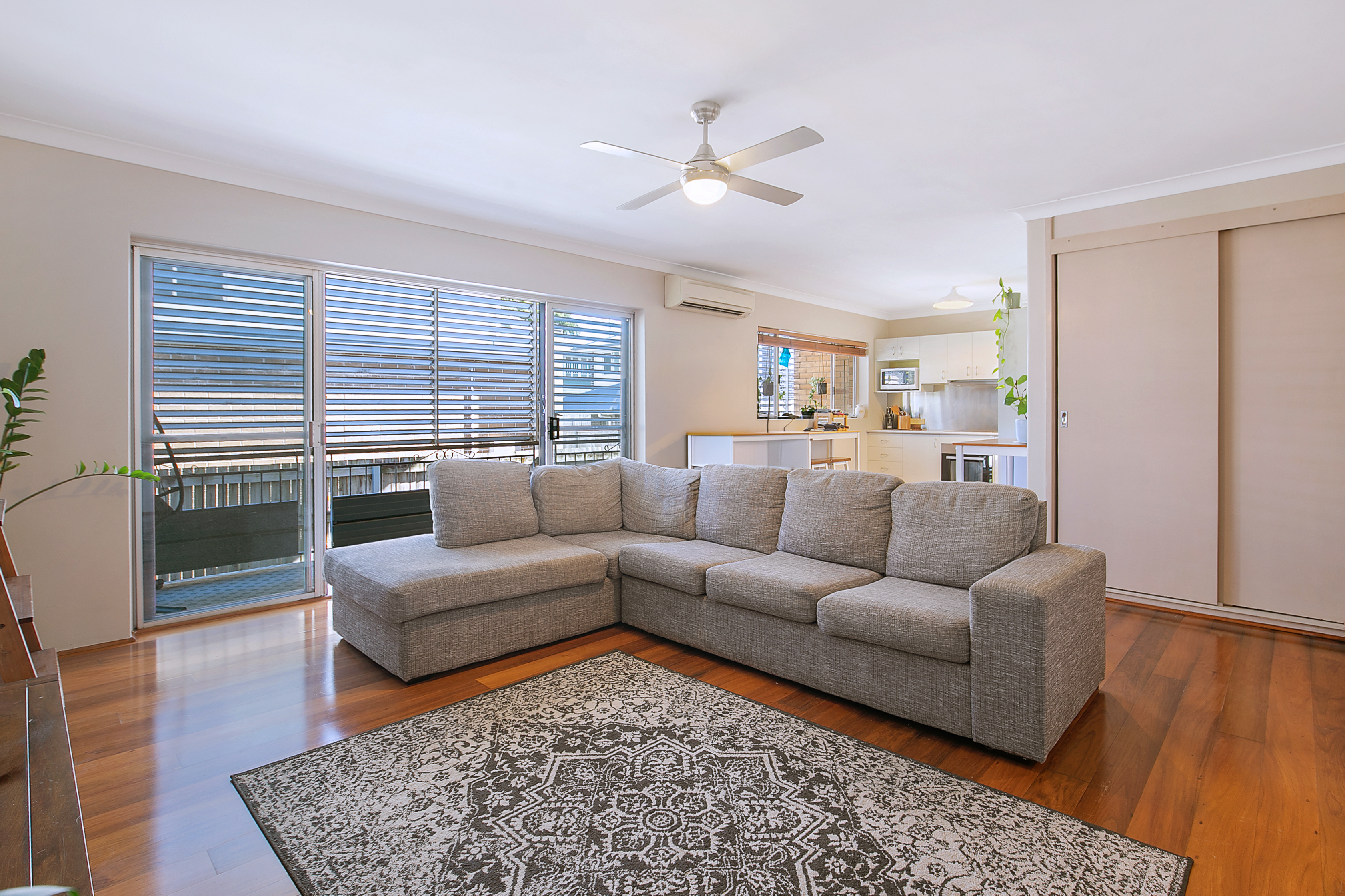 5/117 Chatsworth Road, Coorparoo Sold by Aurora Property - image 5