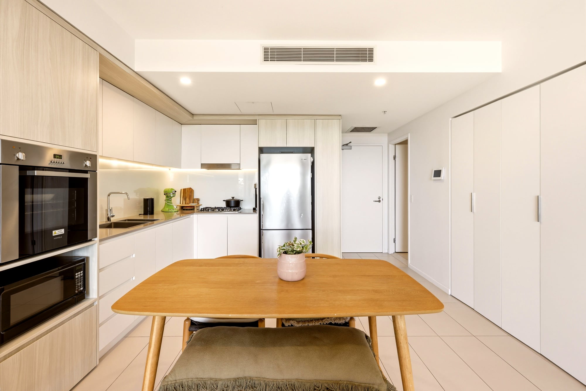 1076/123 Cavendish Road, Coorparoo For Sale by Aurora Property - image 4