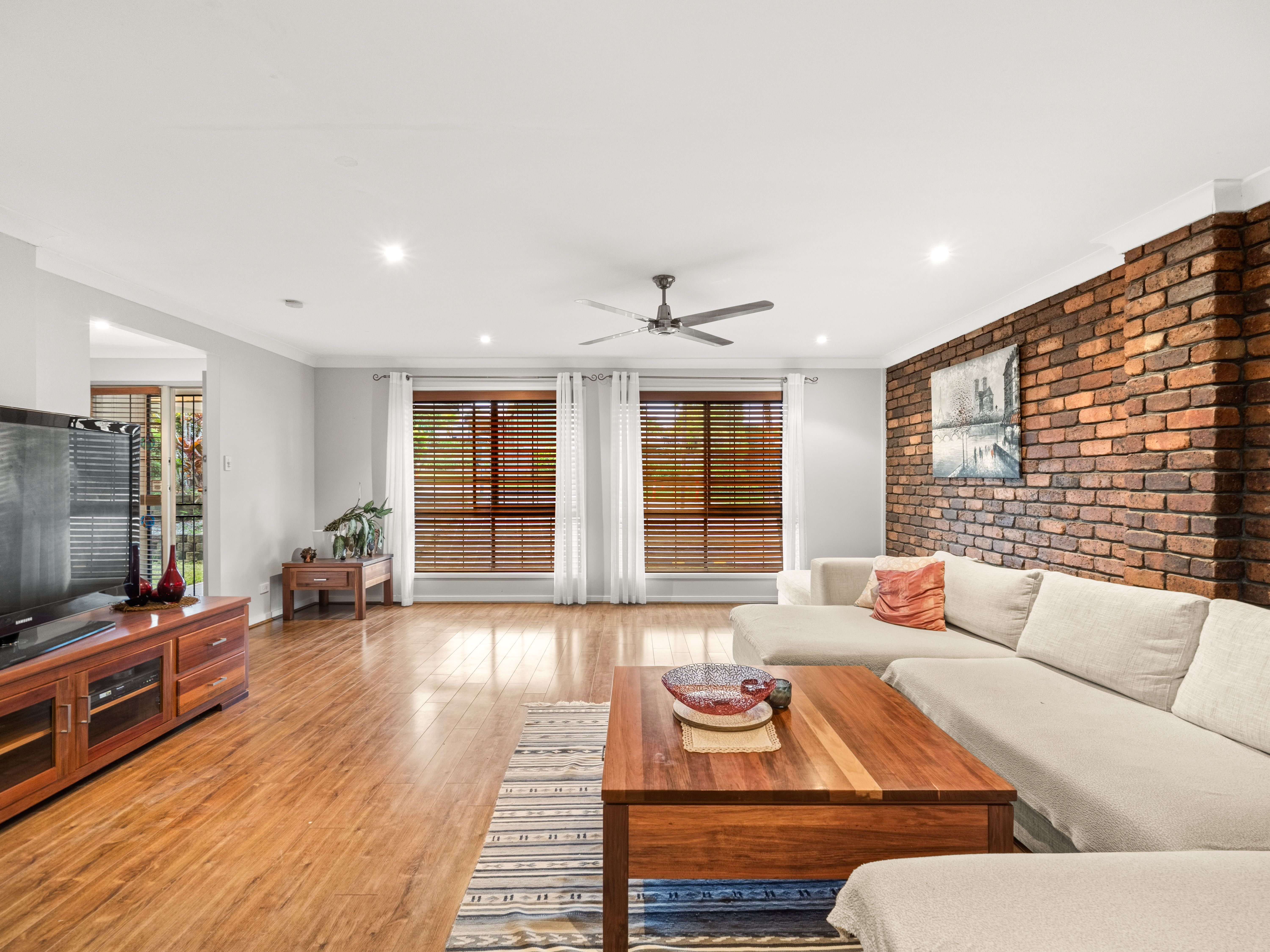 13 Osanna Street, Daisy Hill Auction by Aurora Property - image 6