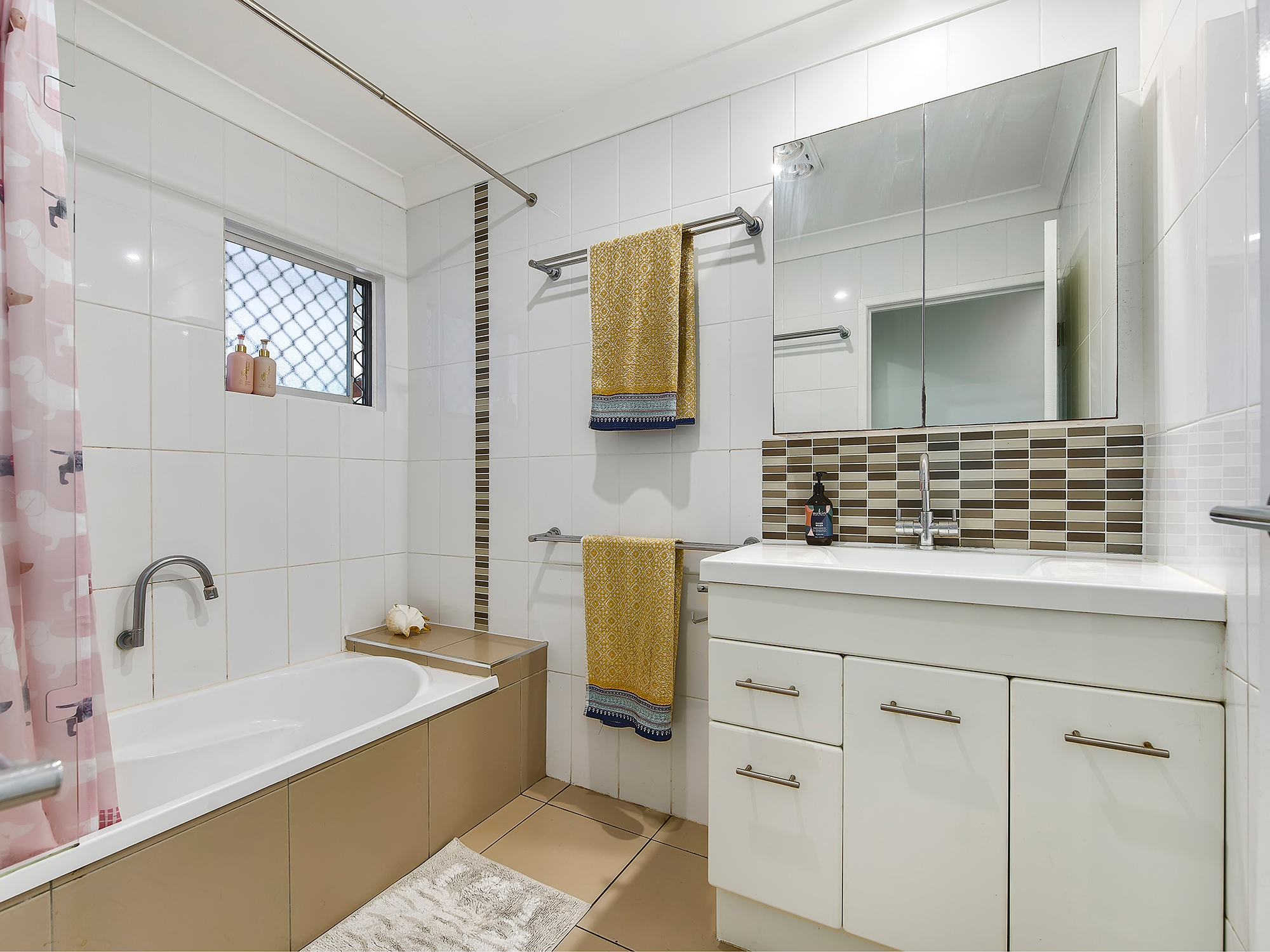 28 Lomatia Street, Everton Hills For Sale by Aurora Property - image 9