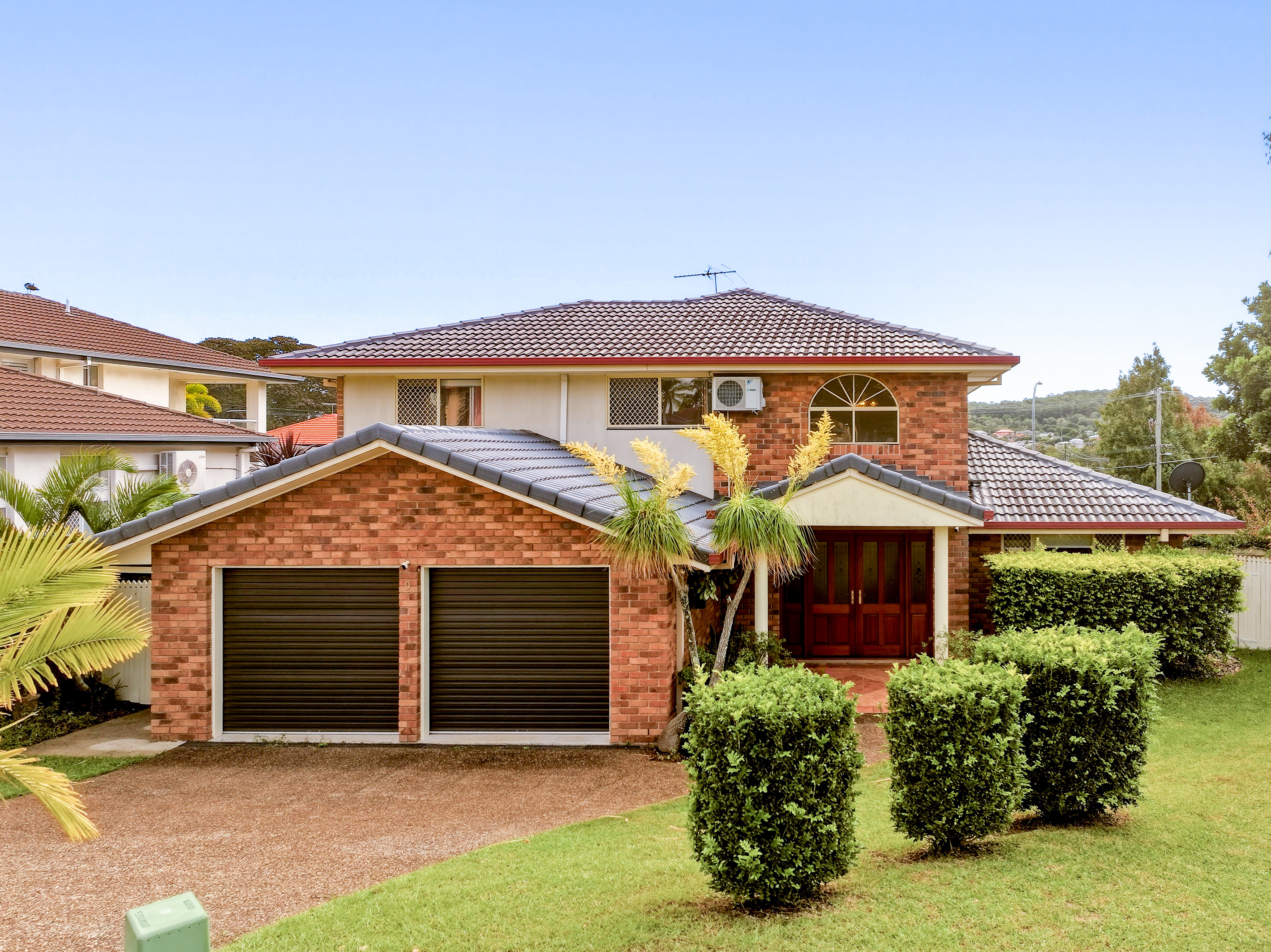 9 Carrington Place, Carindale For Sale by Aurora Property