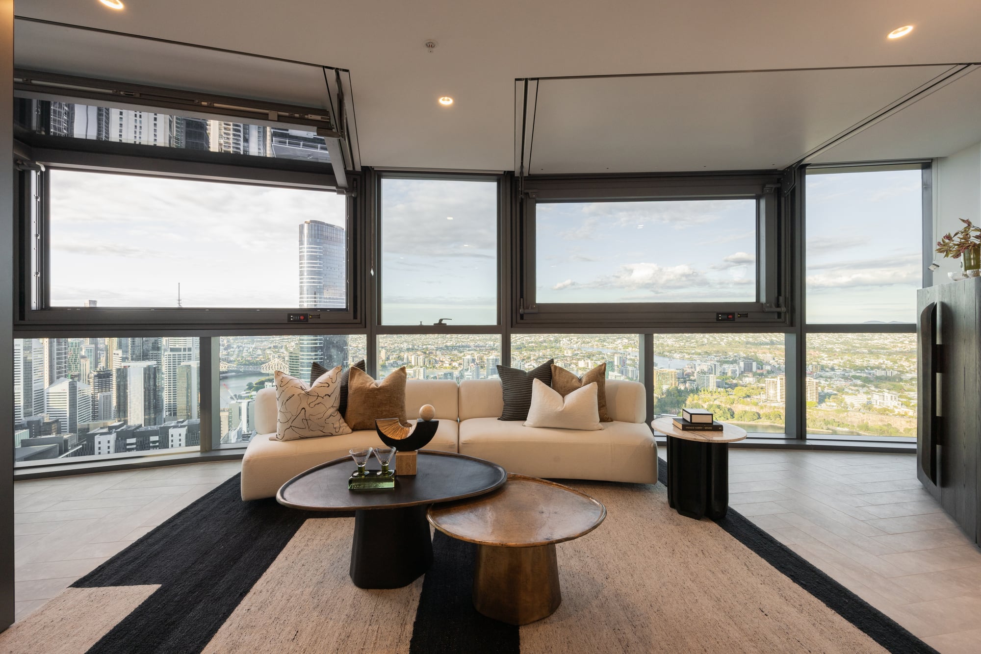 5208/8 Margaret Street, Brisbane City For Sale by Aurora Property - image 2