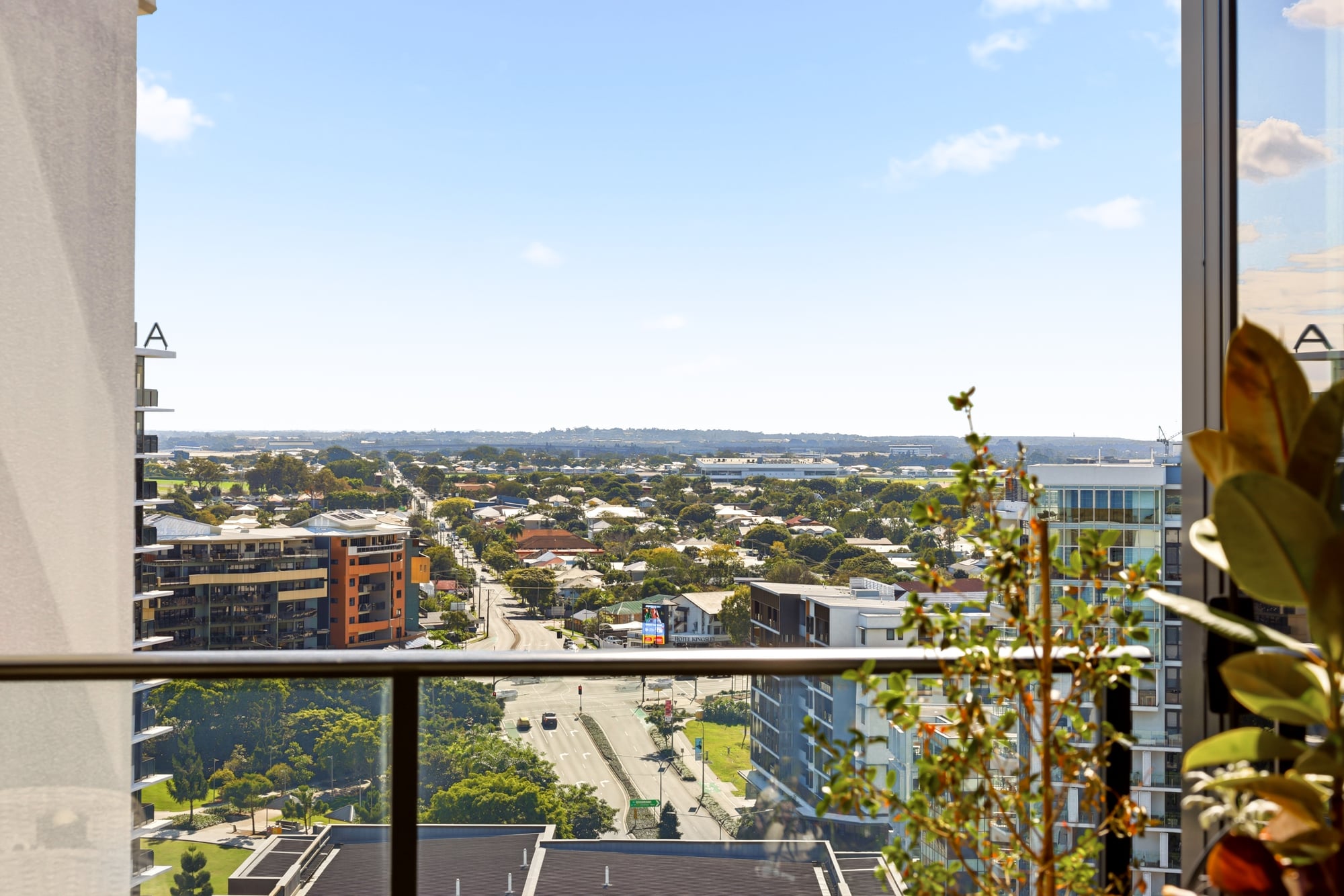 11407/7 Wharf Street, Hamilton For Sale by Aurora Property - image 2