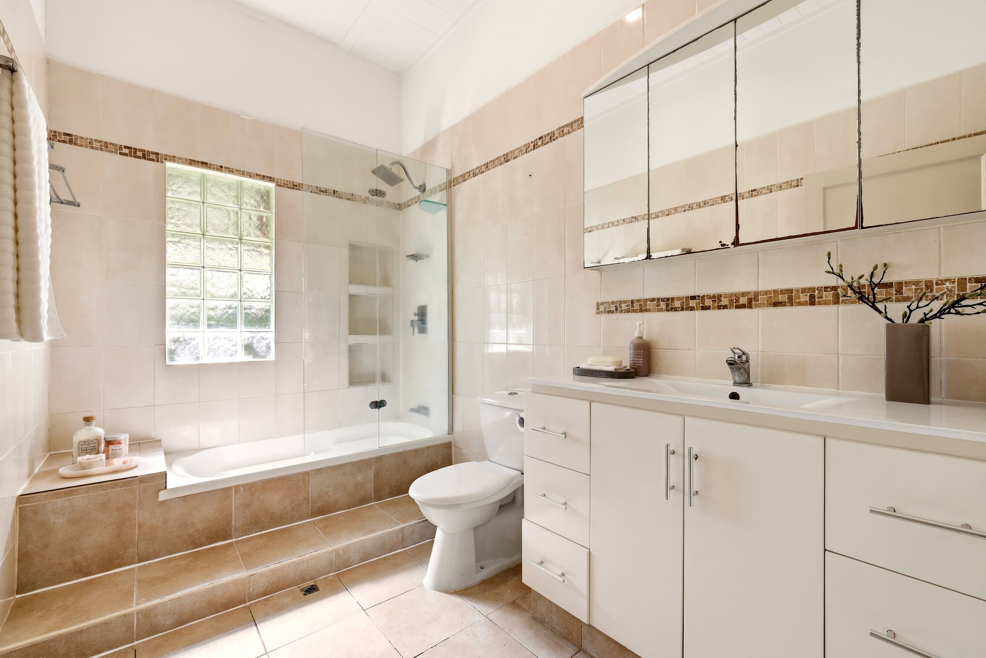 39 Burke Street, Coorparoo For Sale by Aurora Property - image 8