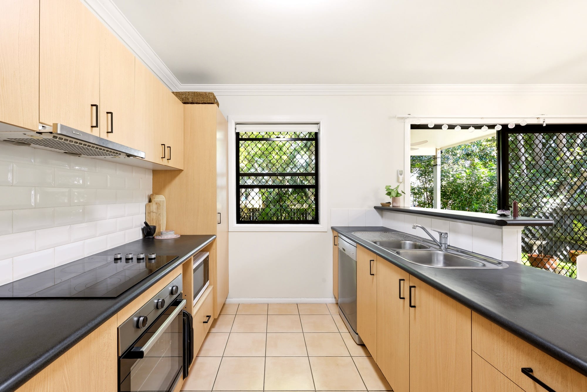 6/49-51 Tarana Street, Camp Hill For Sale by Aurora Property - image 6