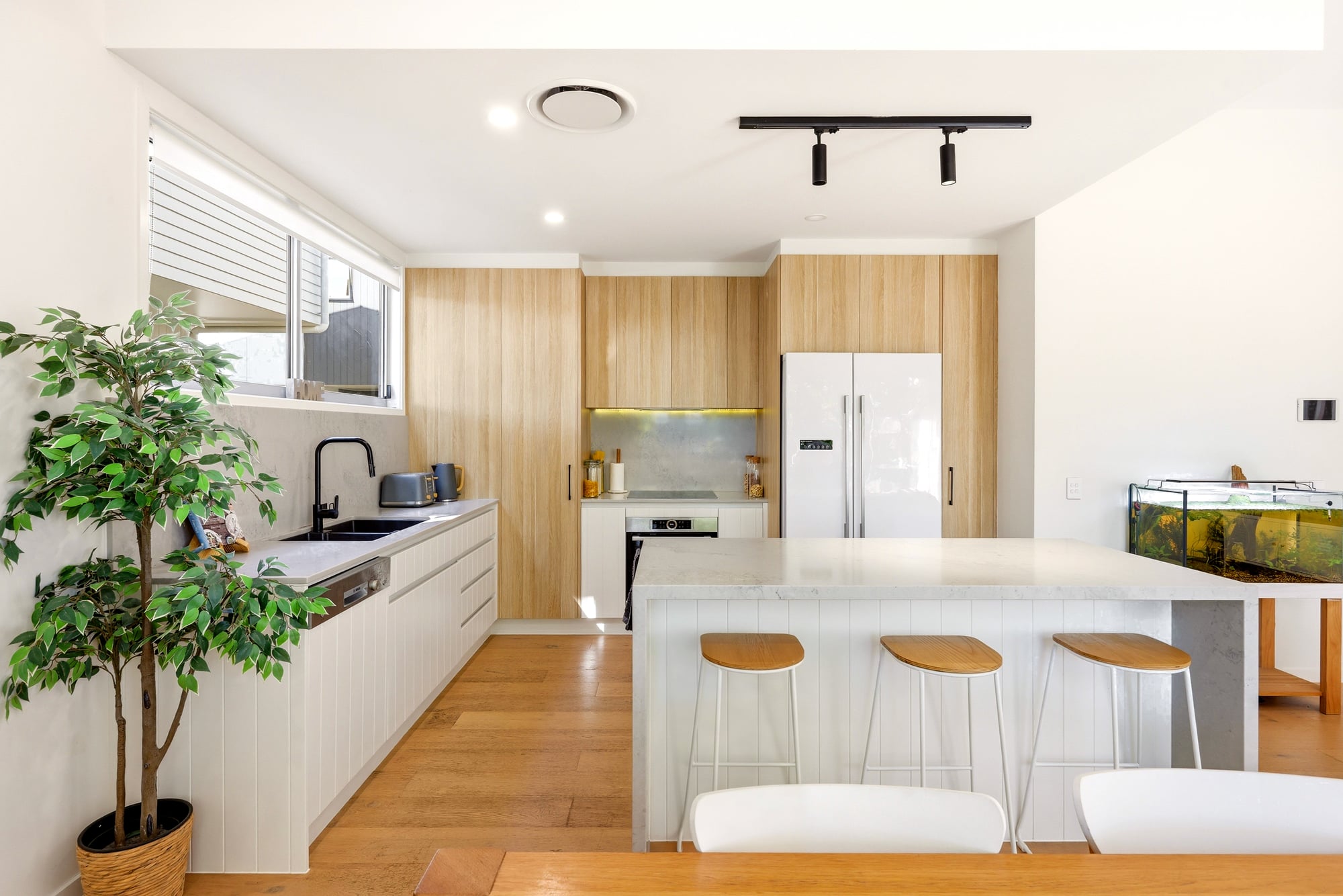 56 Dutton Street, Hawthorne For Sale by Aurora Property - image 7