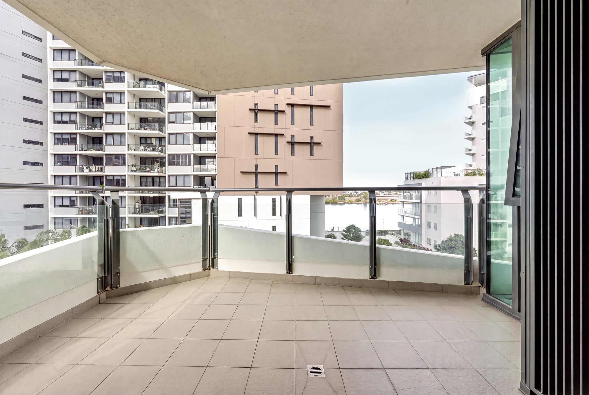 50403/37B Harbour Road, Hamilton Sold by Aurora Property - image 5