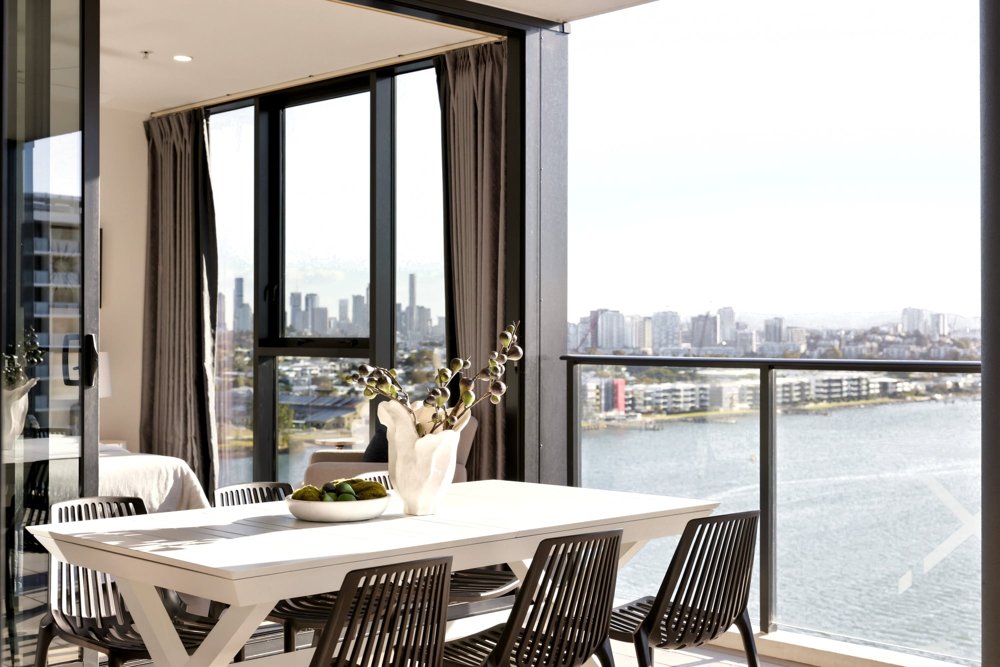 11205/7 Wharf Street, Hamilton Auction by Aurora Property - image 3