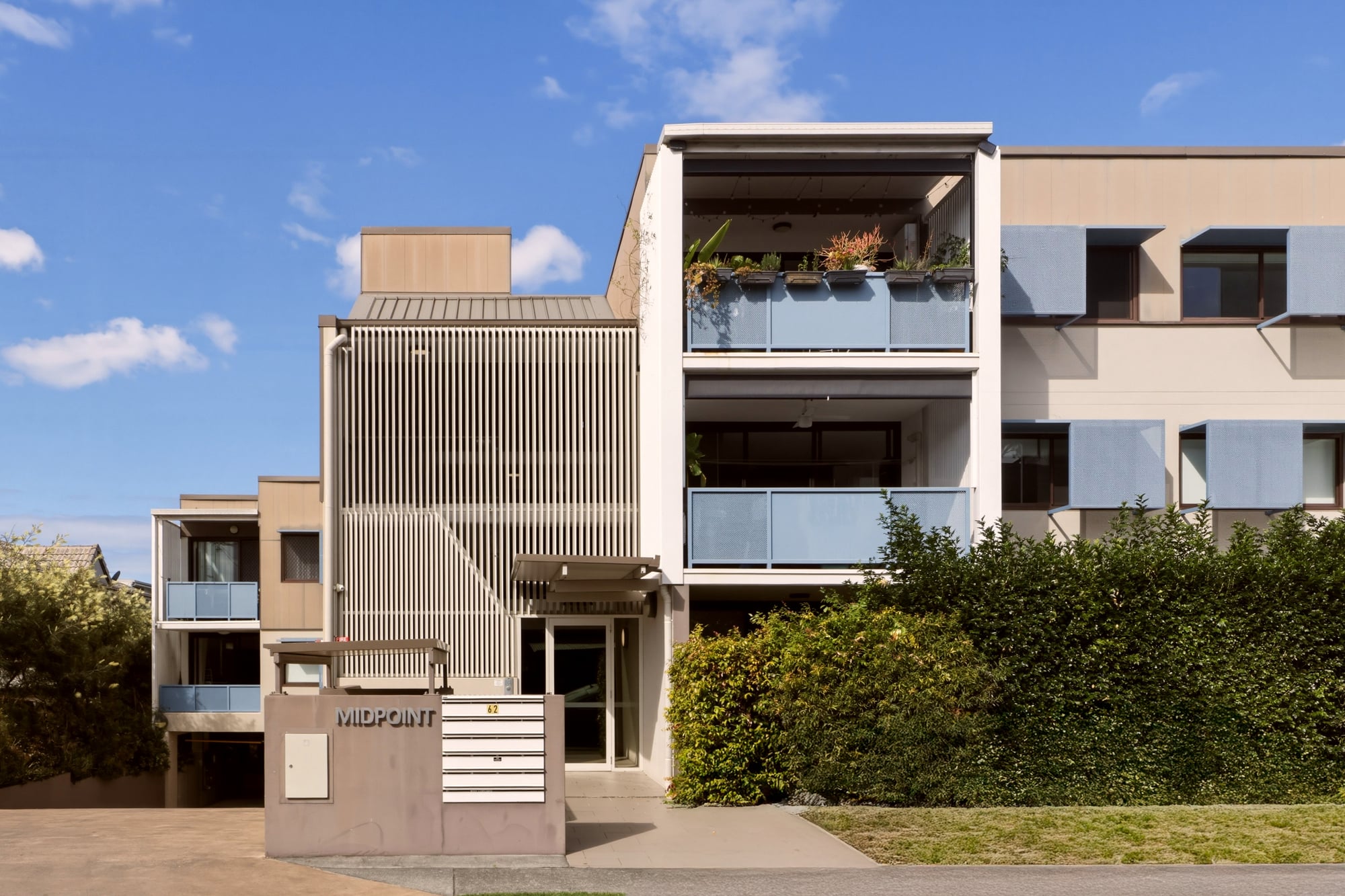 7/62 Richmond Road, Morningside For Sale by Aurora Property - image 2