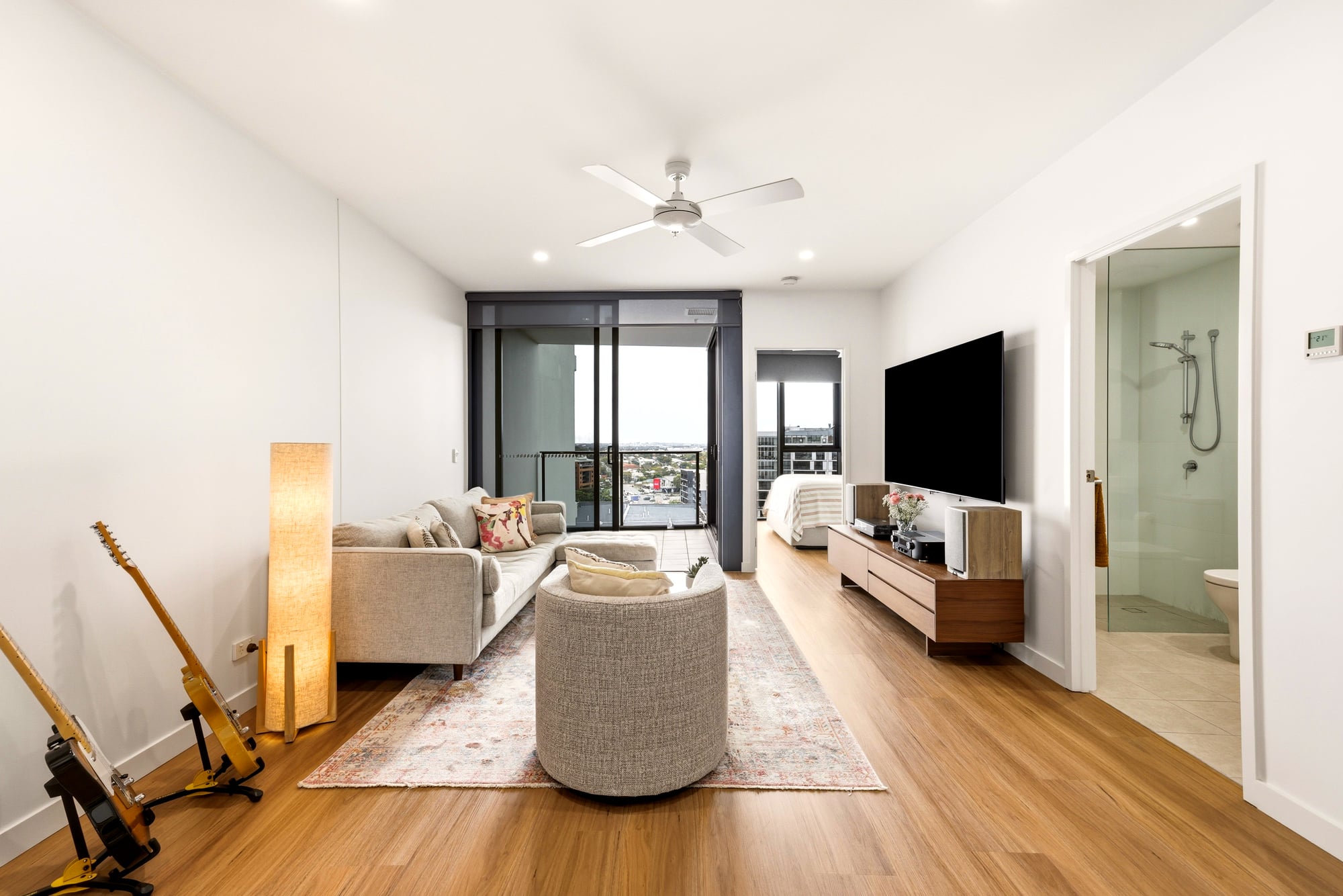 11207/7 Wharf Street, Hamilton For Sale by Aurora Property - image 1