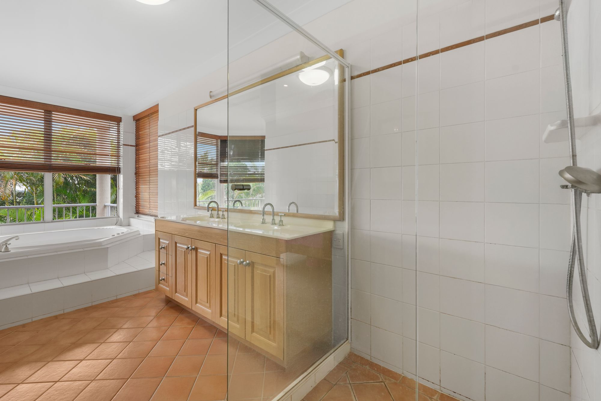 12 Kneale Street, Holland Park West For Sale by Aurora Property - image 23
