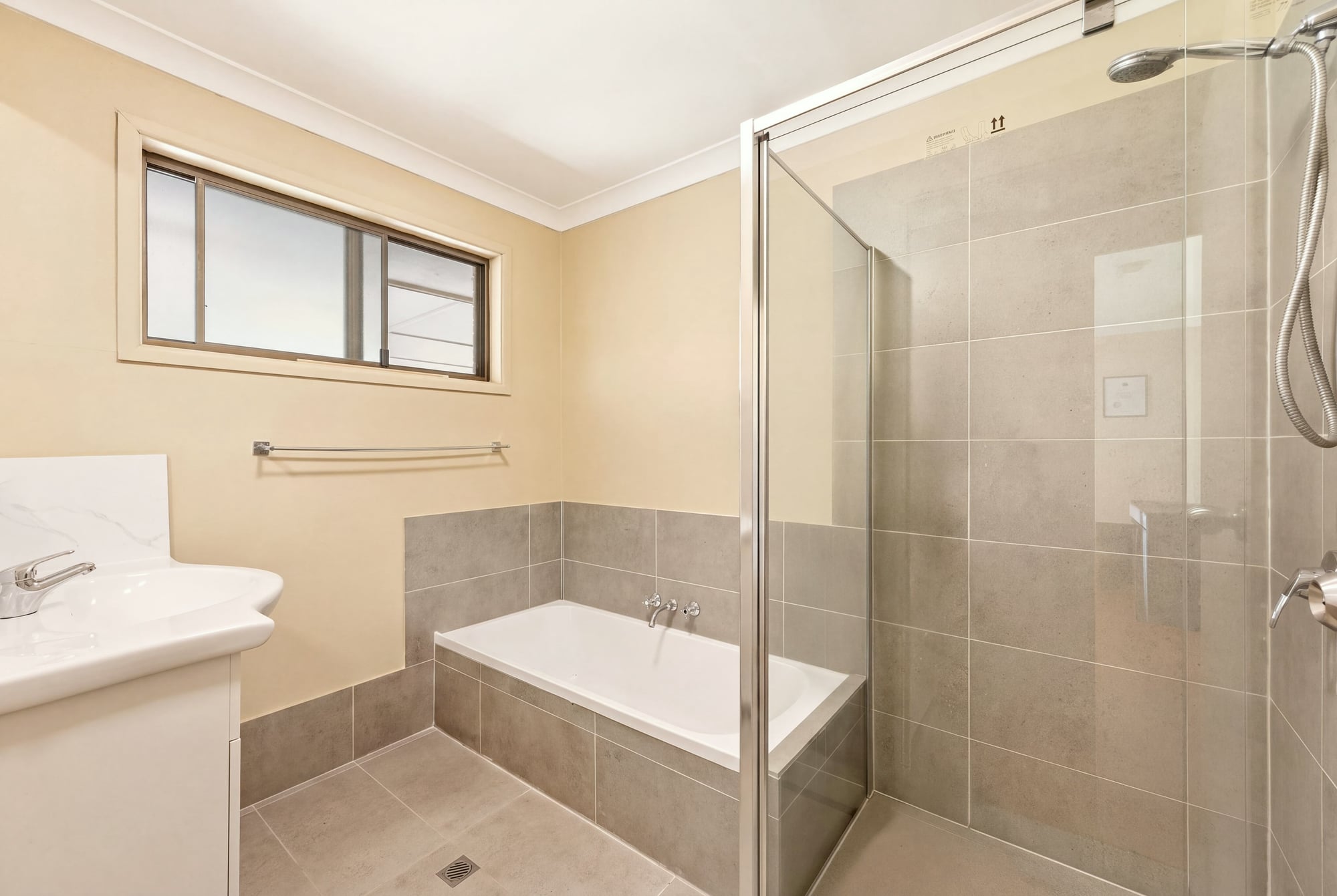 5 Whitecastle Street, Carindale Auction by Aurora Property - image 6