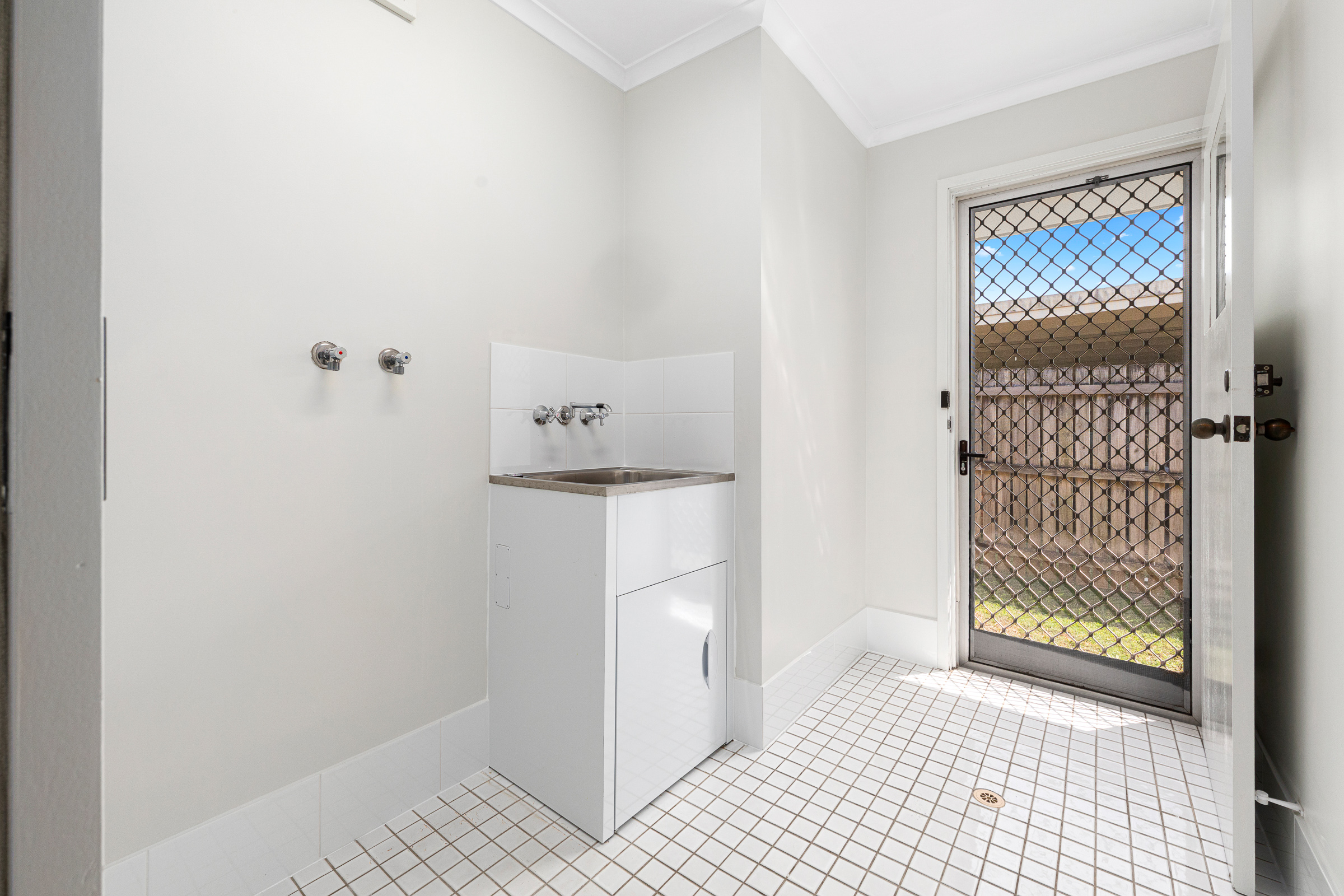 107 Bridgnorth Street, Carindale For Sale by Aurora Property - image 21