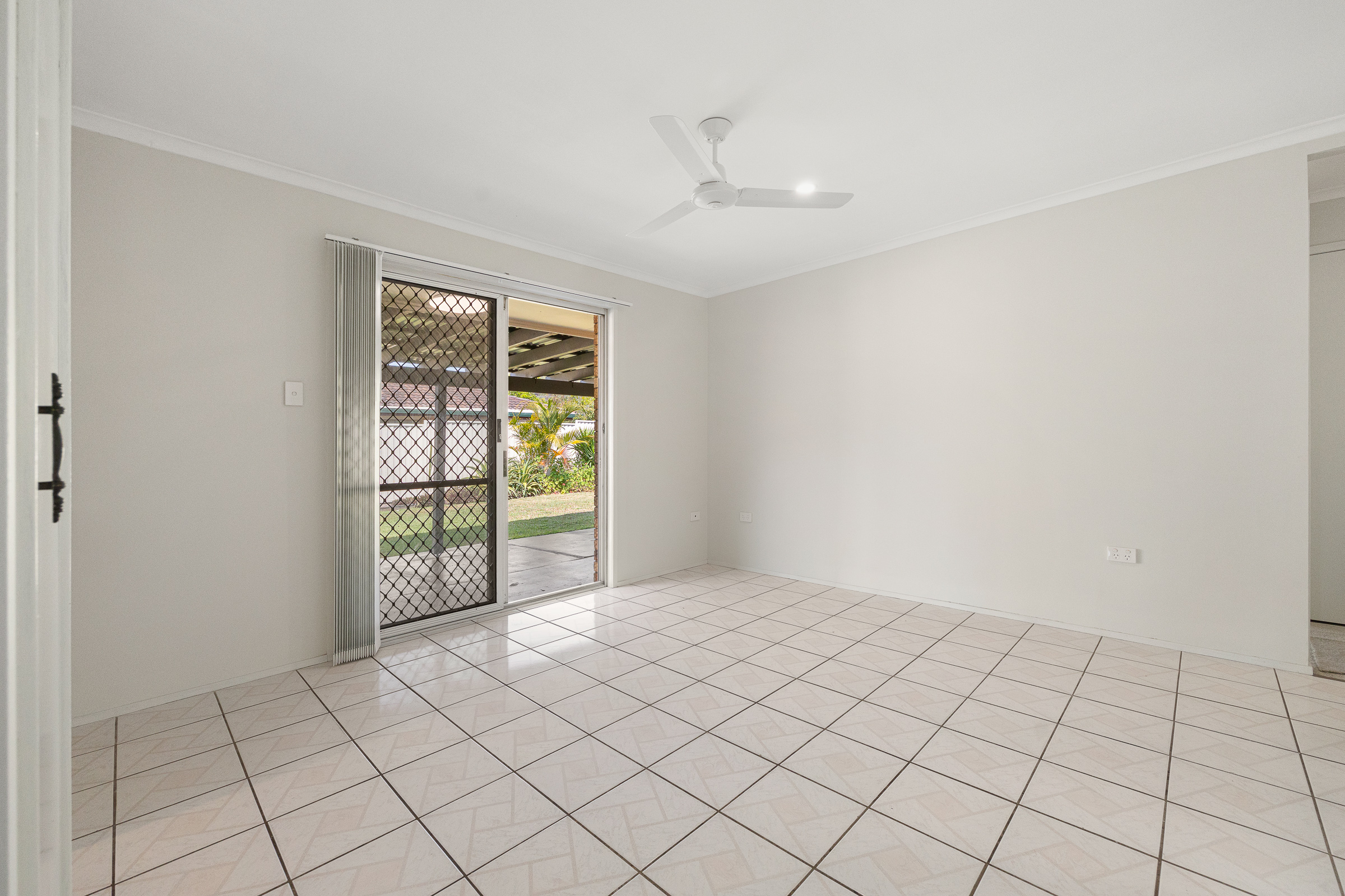 107 Bridgnorth Street, Carindale For Sale by Aurora Property - image 9