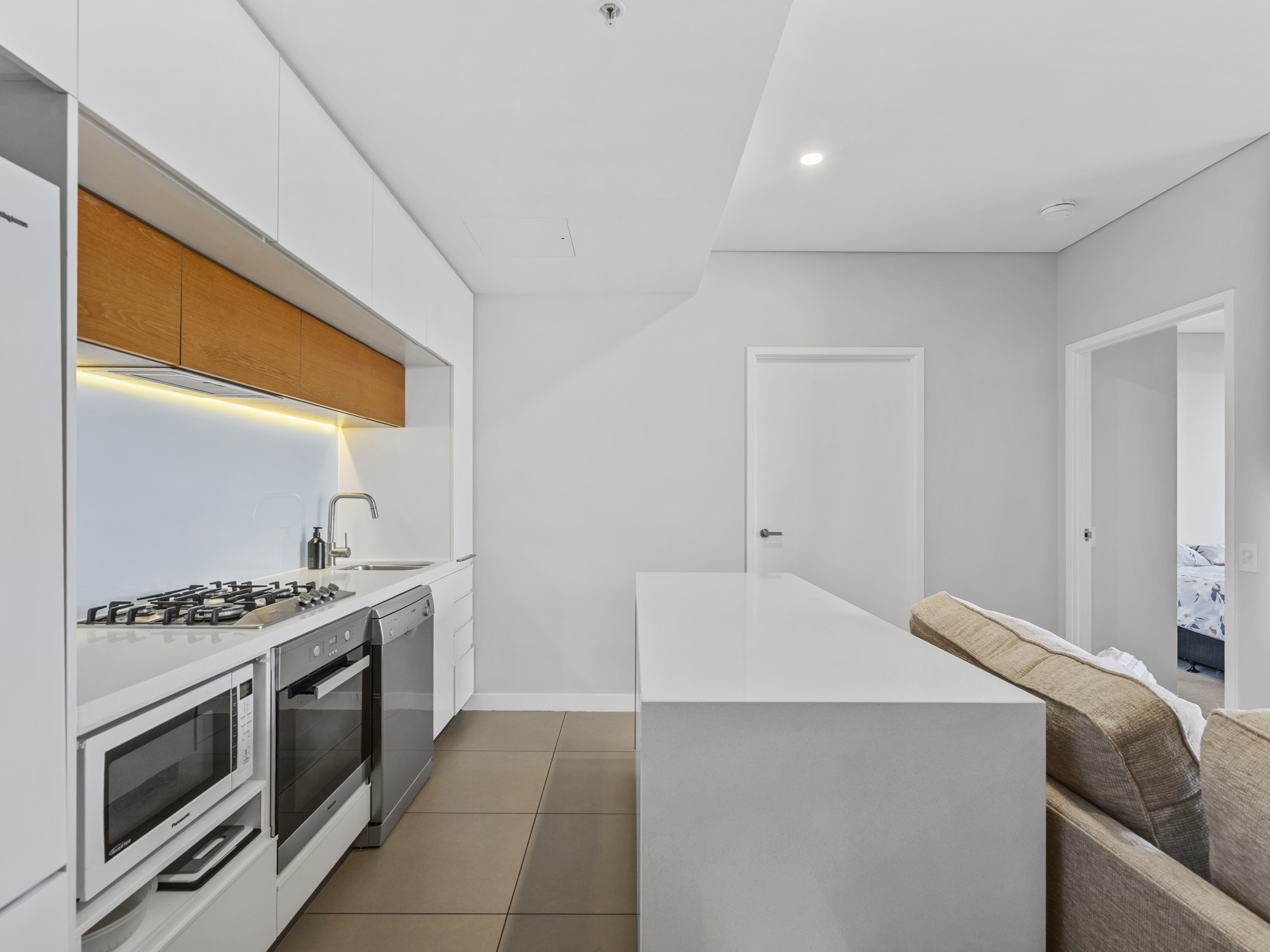 20410/37D Harbour Rd, Hamilton For Sale by Aurora Property - image 6