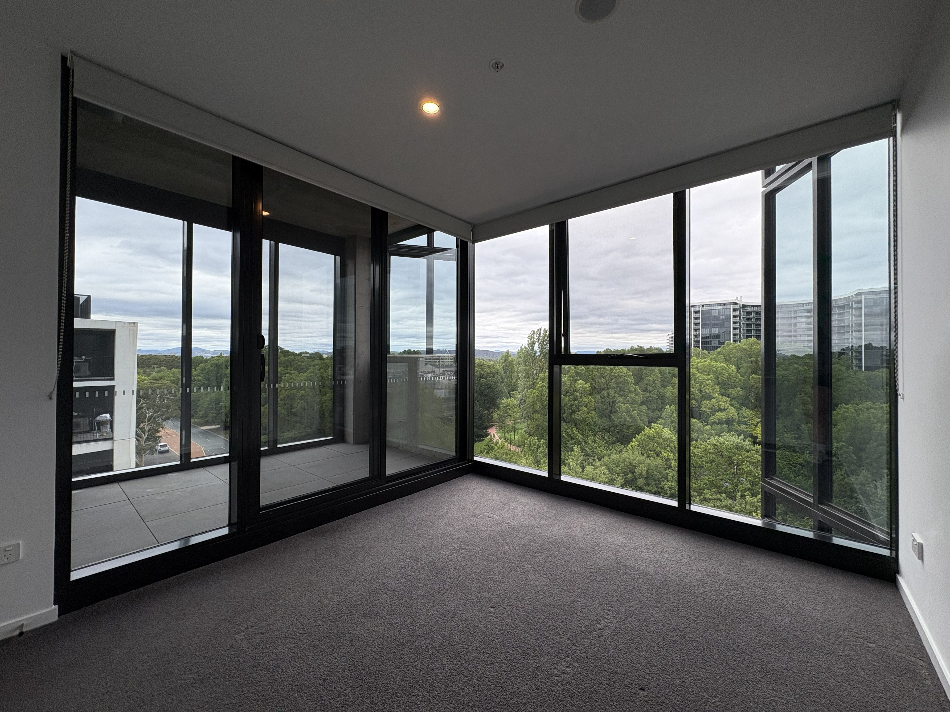 Modern 1 Bedroom Apartment in Metropol 2