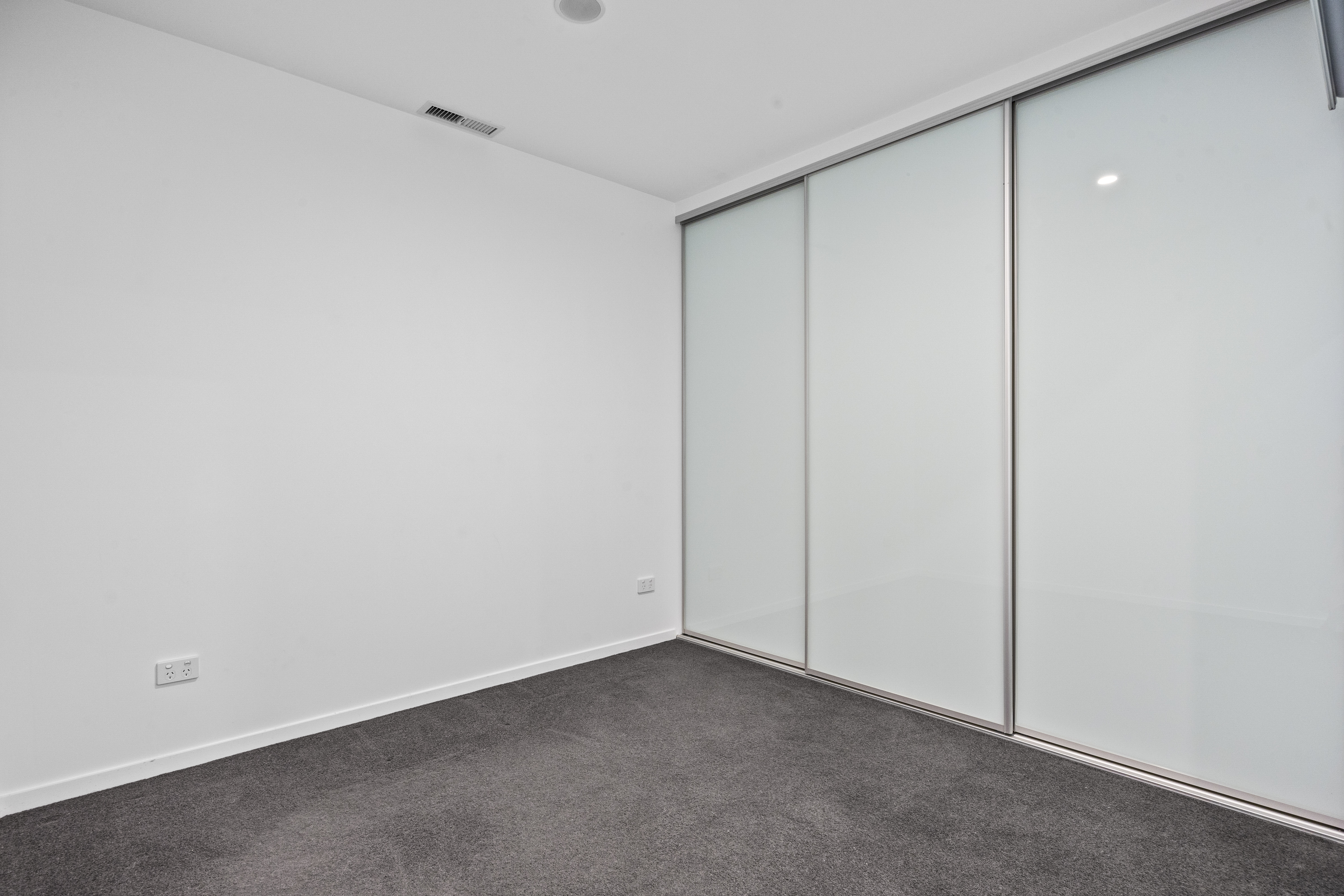 Modern 3 Bedroom Apartment in Metropol 1