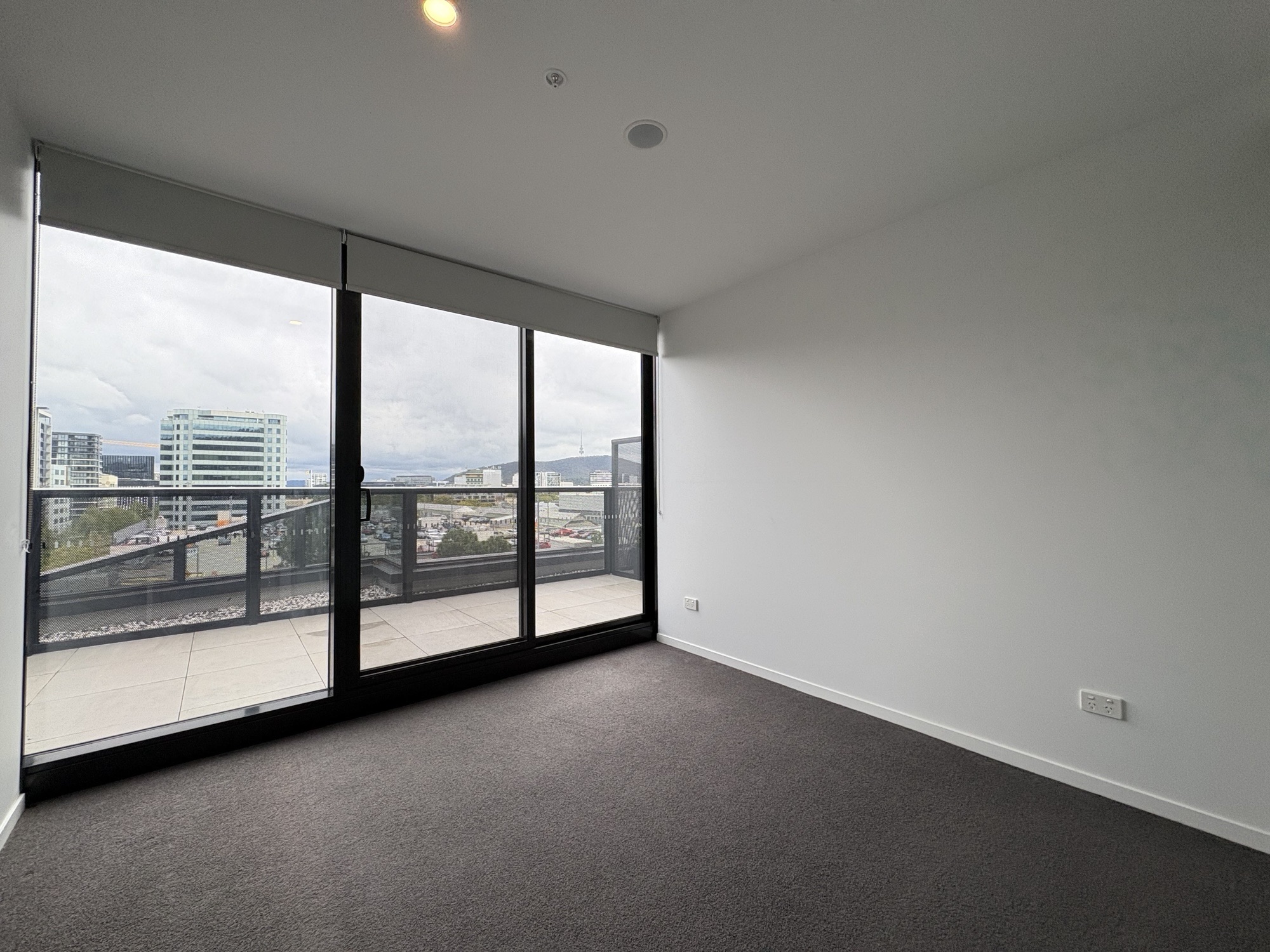 Modern 3 Bedroom Apartment in Metropol 1