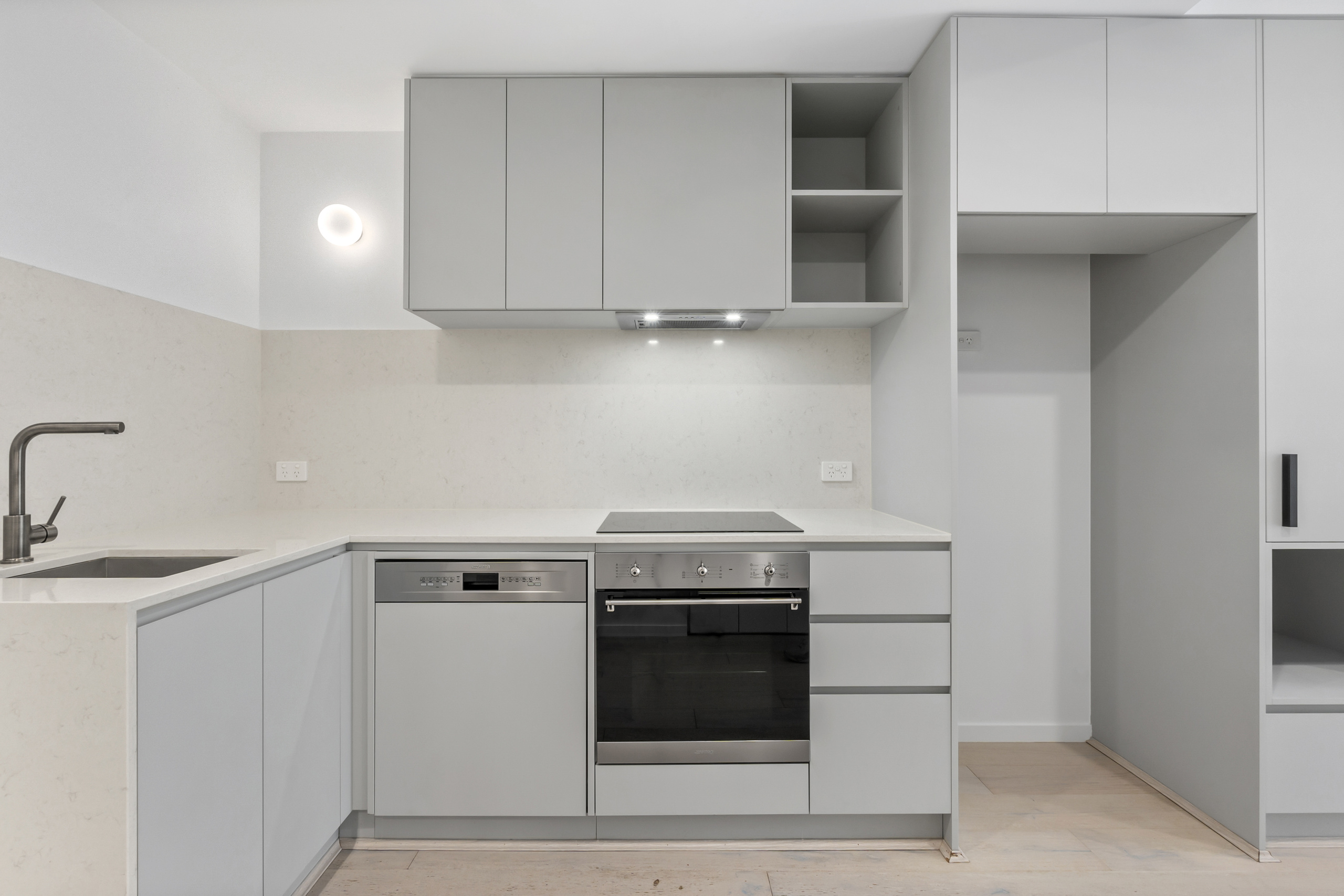 Modern 1 Bedroom Apartment in Metropol 3