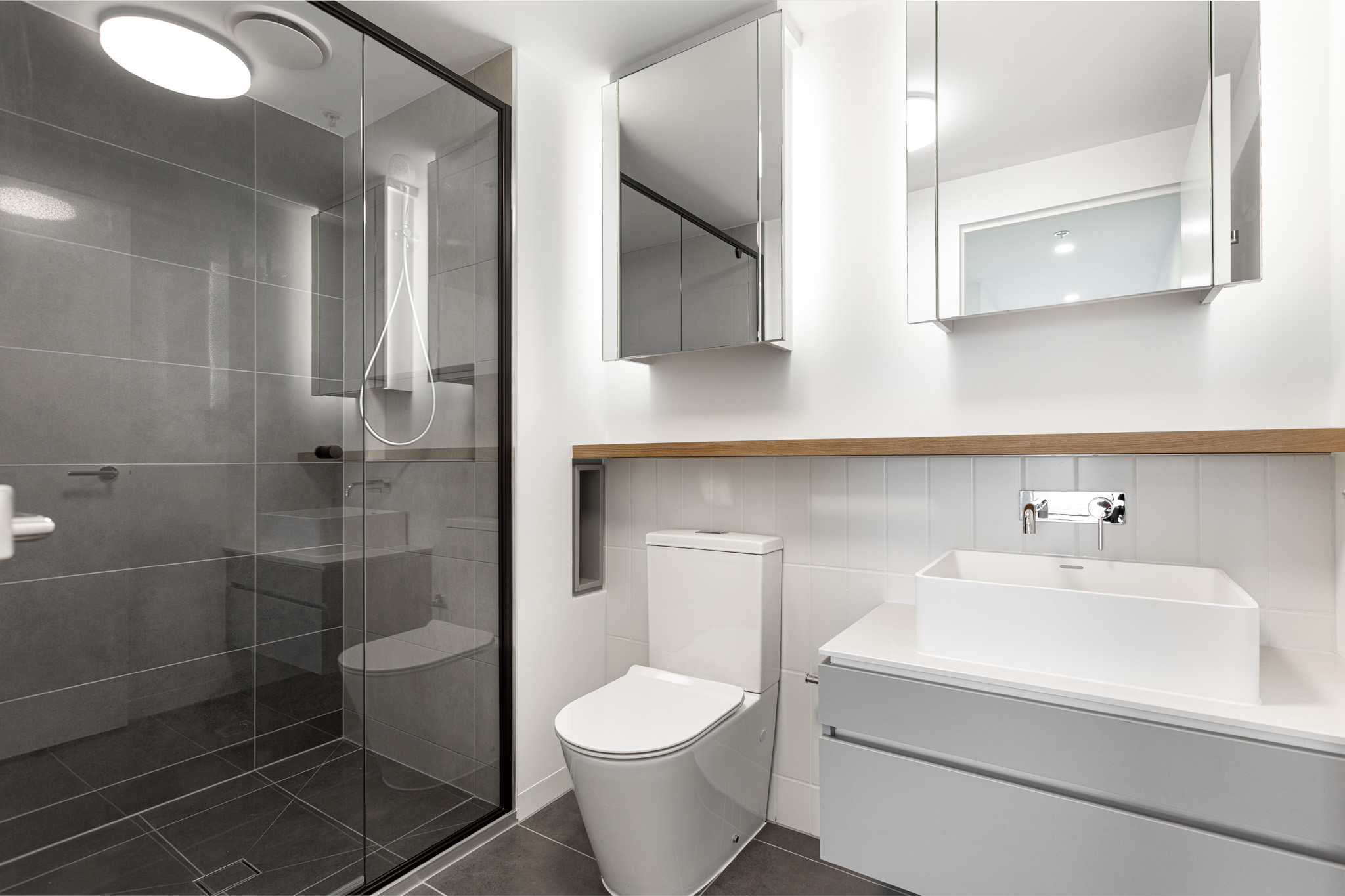 Your new home - 1 bedroom 1 bathroom 1 study nook 1 car space