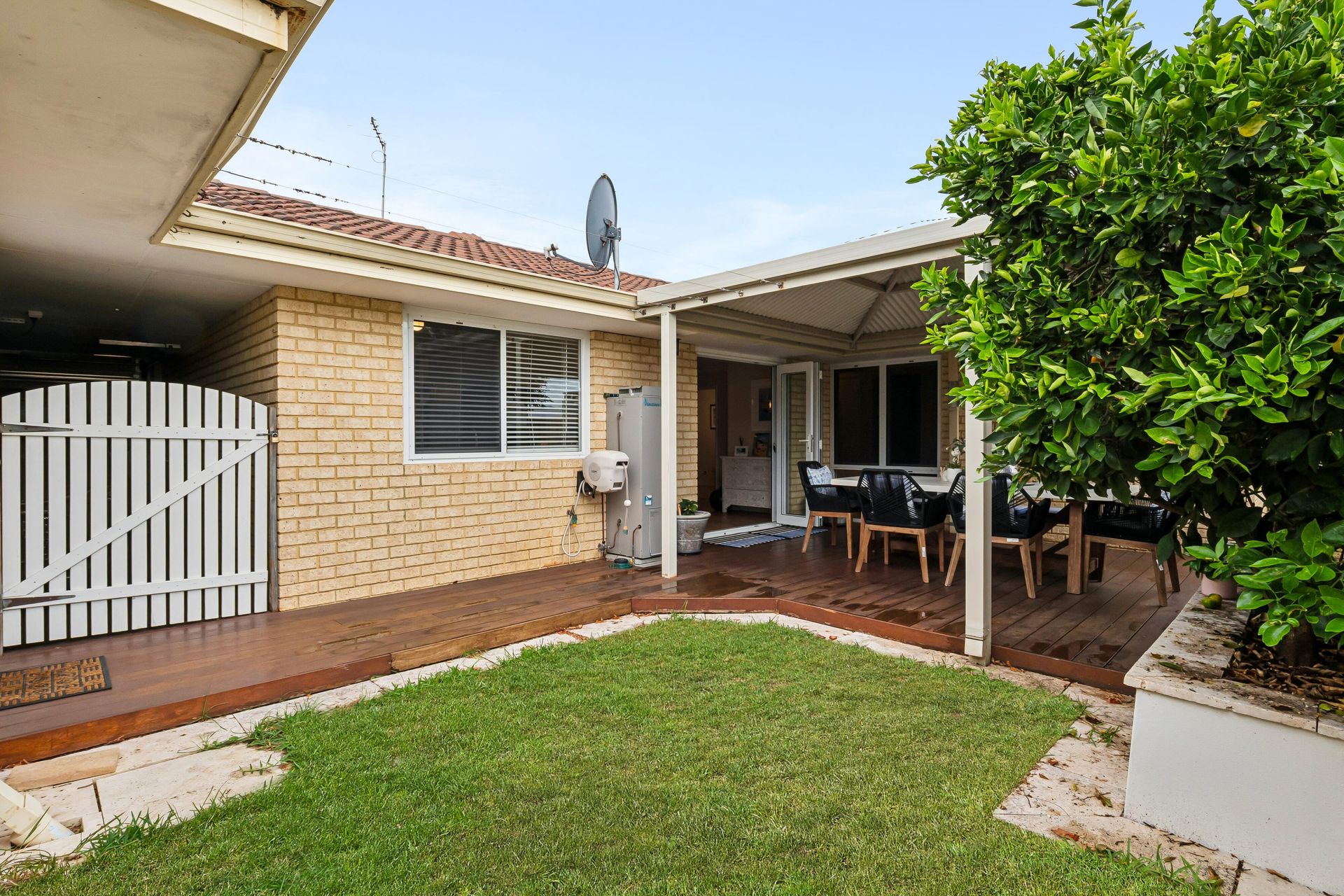 2 / 54 Stewart Street, Scarborough