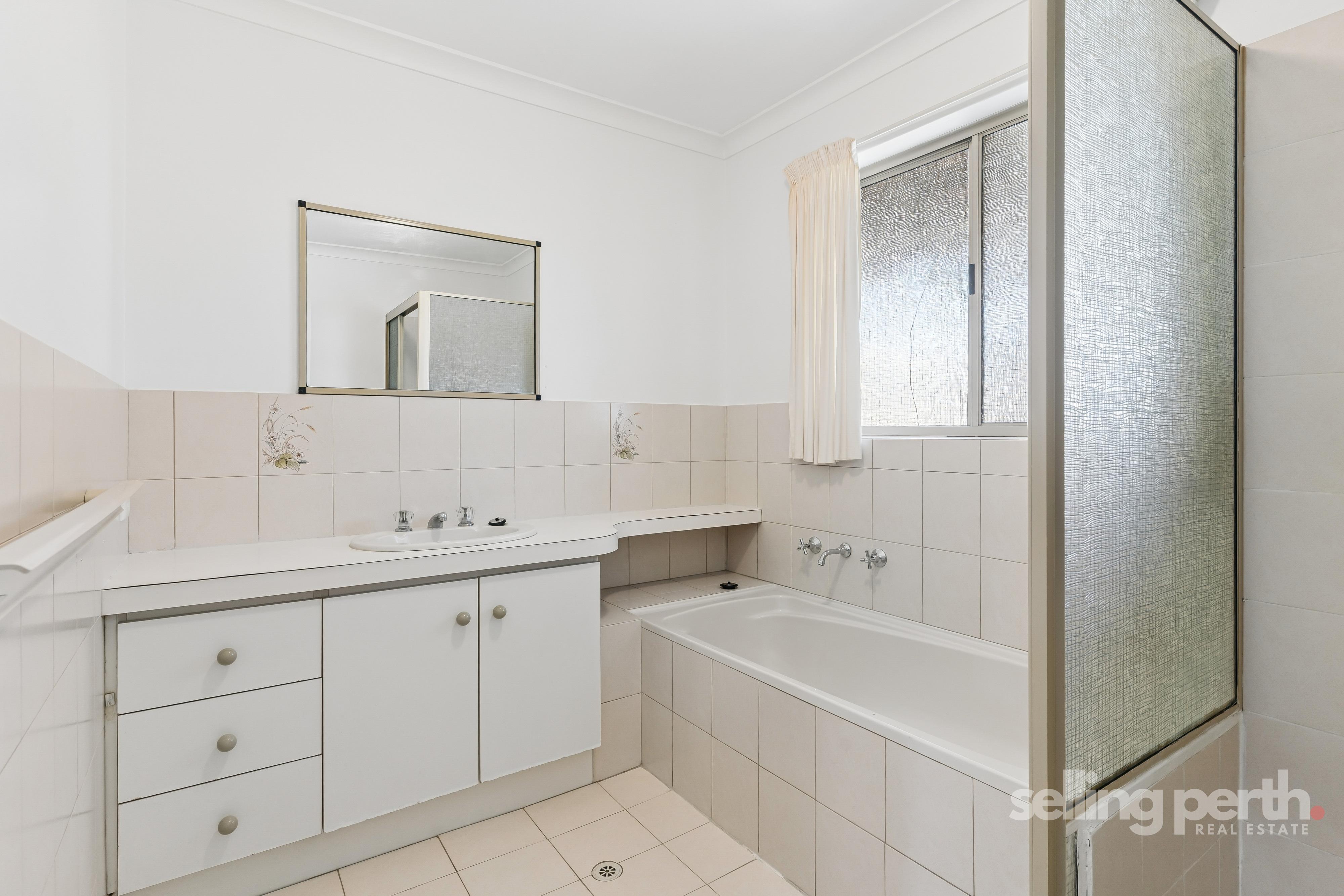 4 / 6 Mary Street, Como