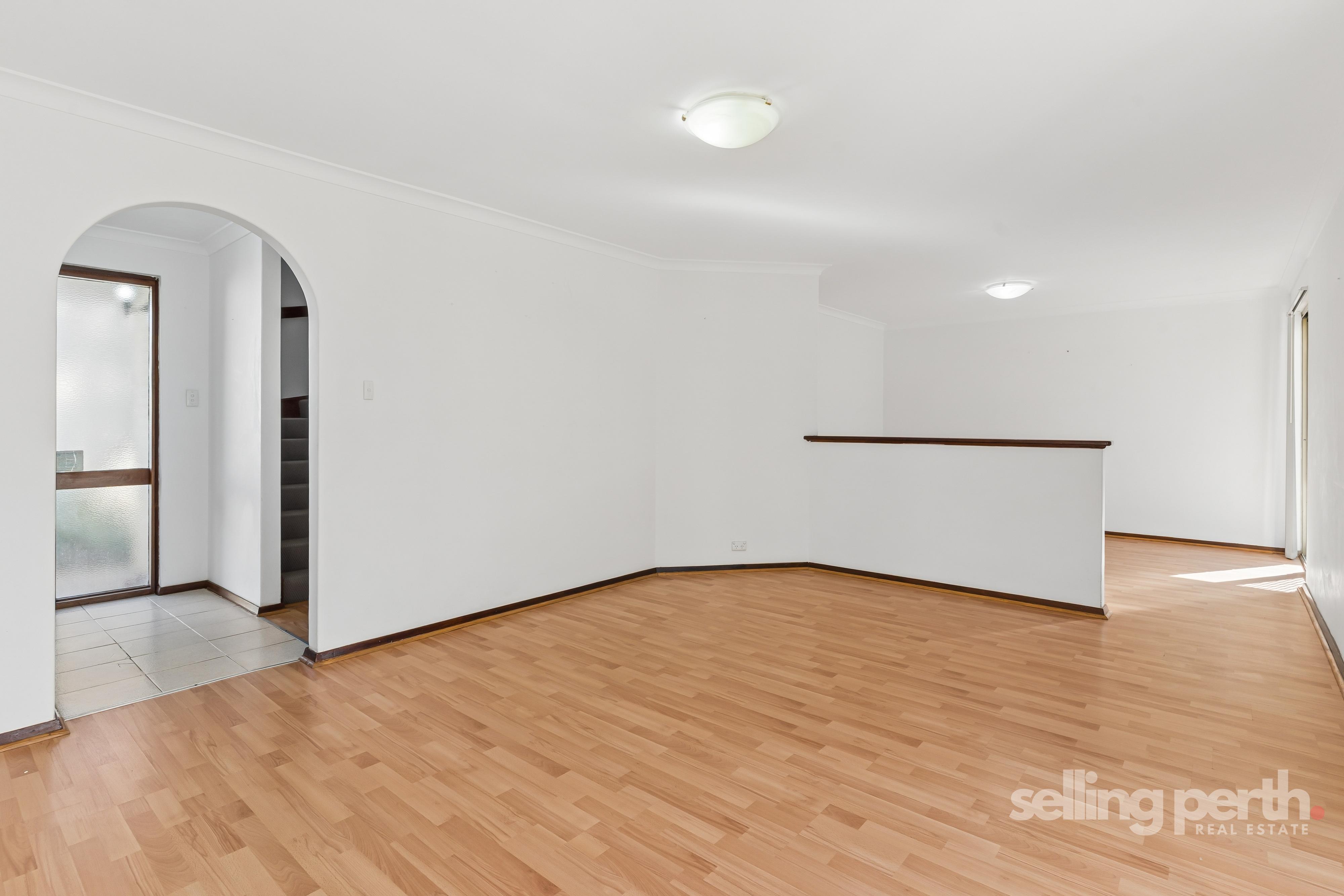 4 / 6 Mary Street, Como