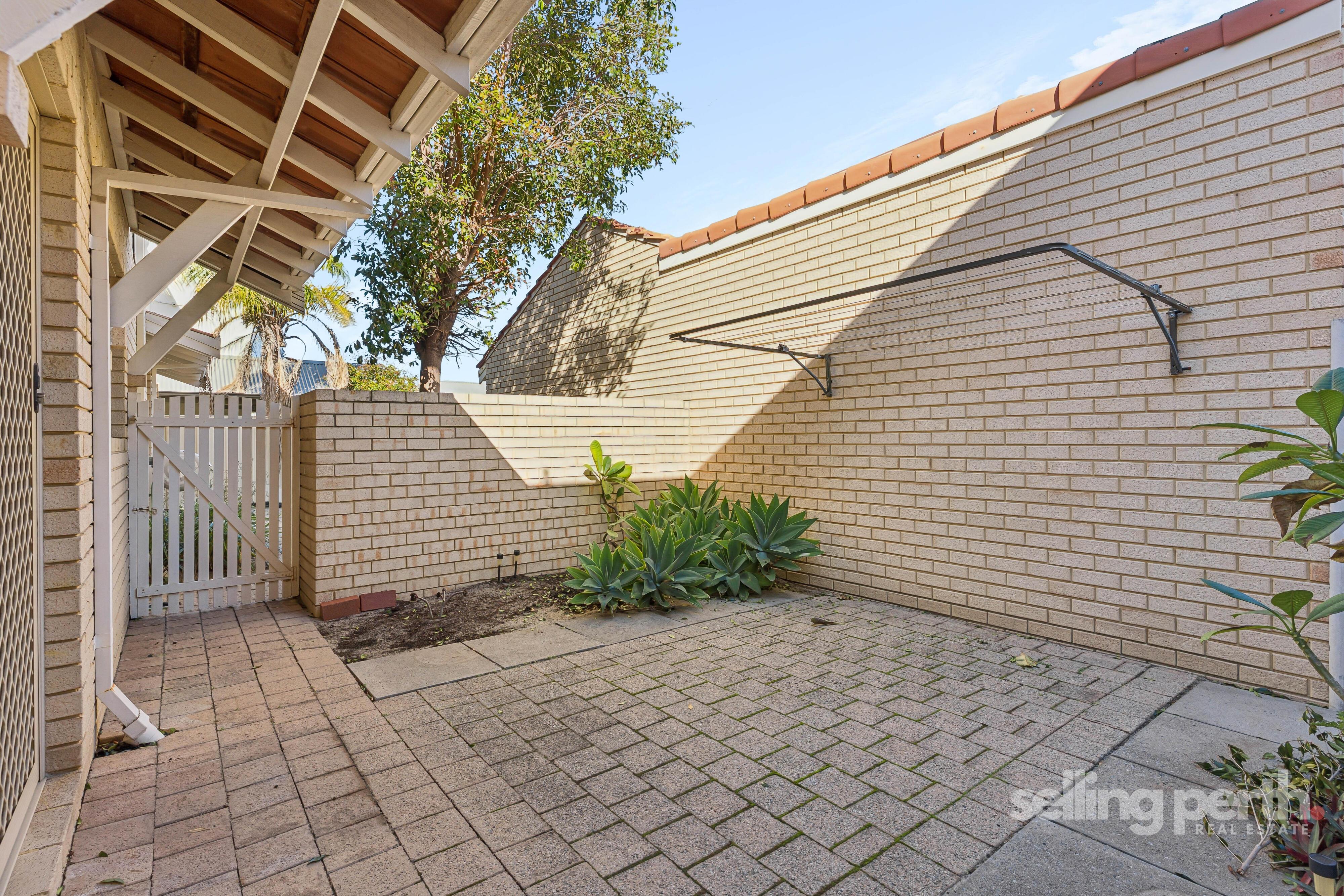 4 / 6 Mary Street, Como