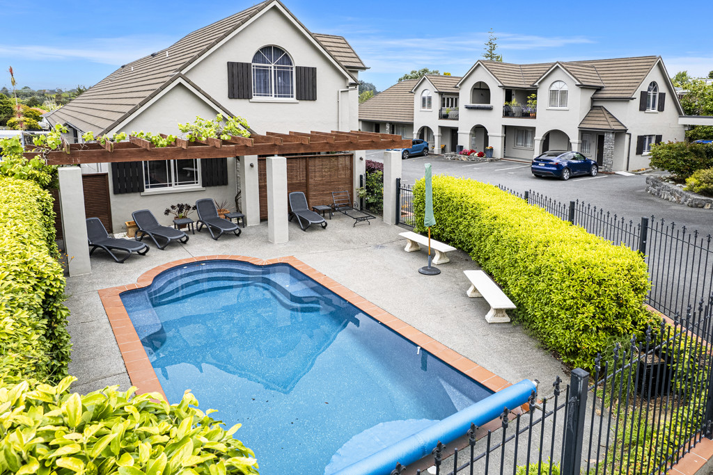 Freehold/361 Western Hills Drive, Avenues