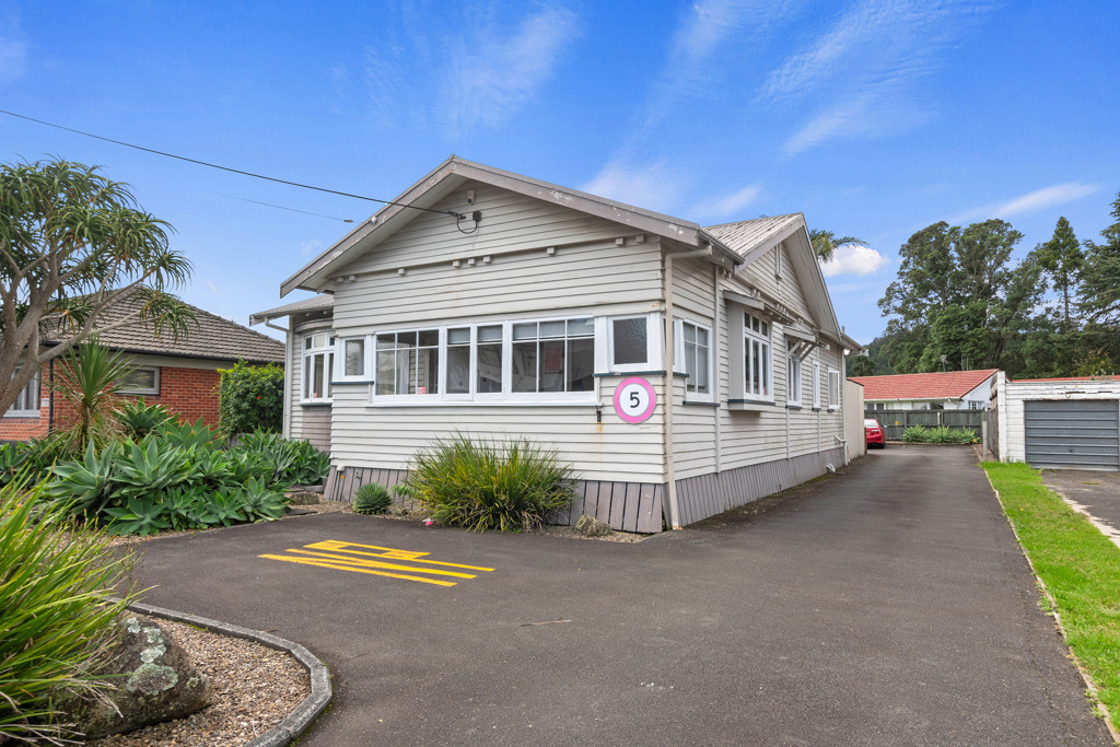 56 Kamo Road, Kensington