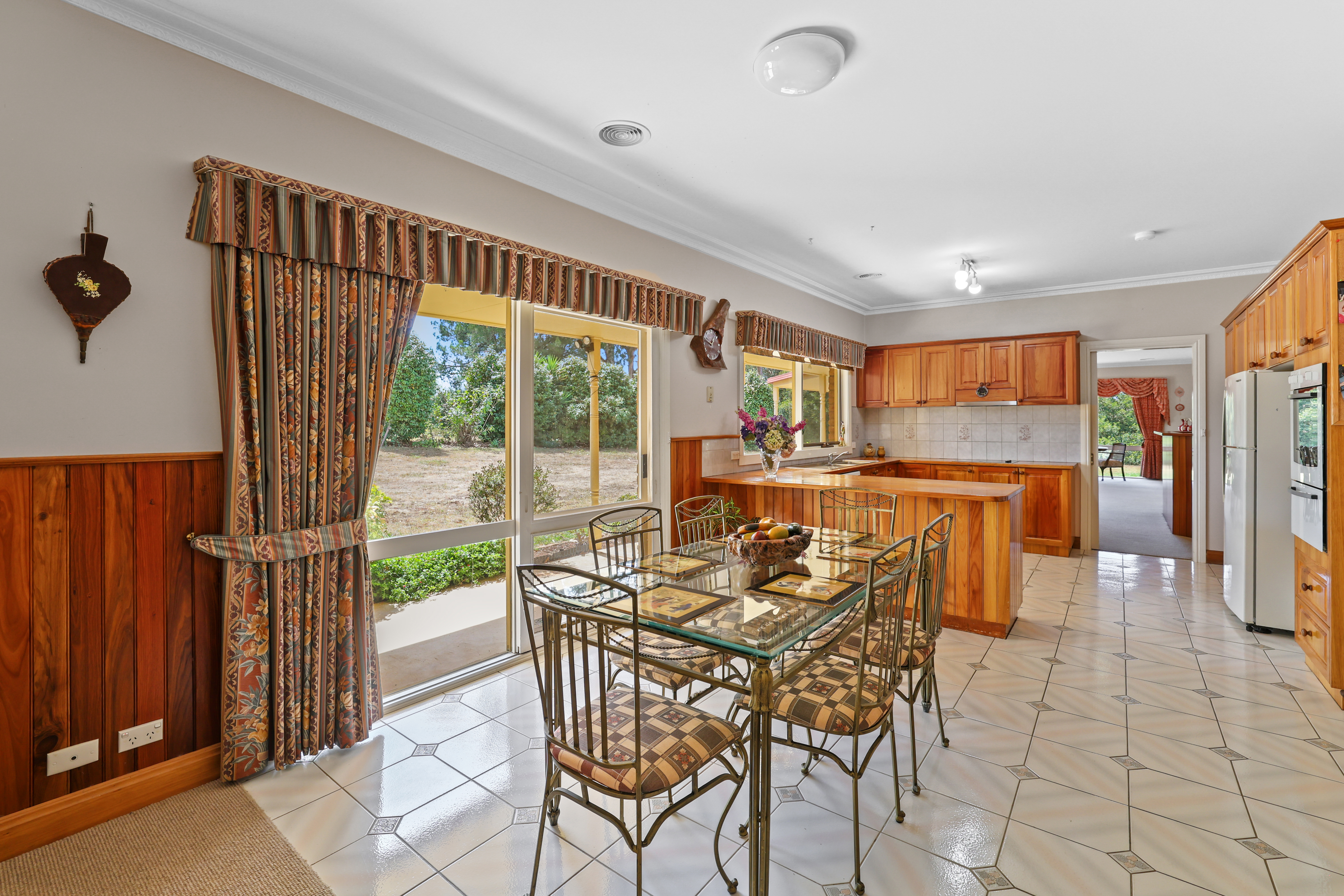 1 Surman Court, Drouin For Sale by Farmbuy.com - image 4