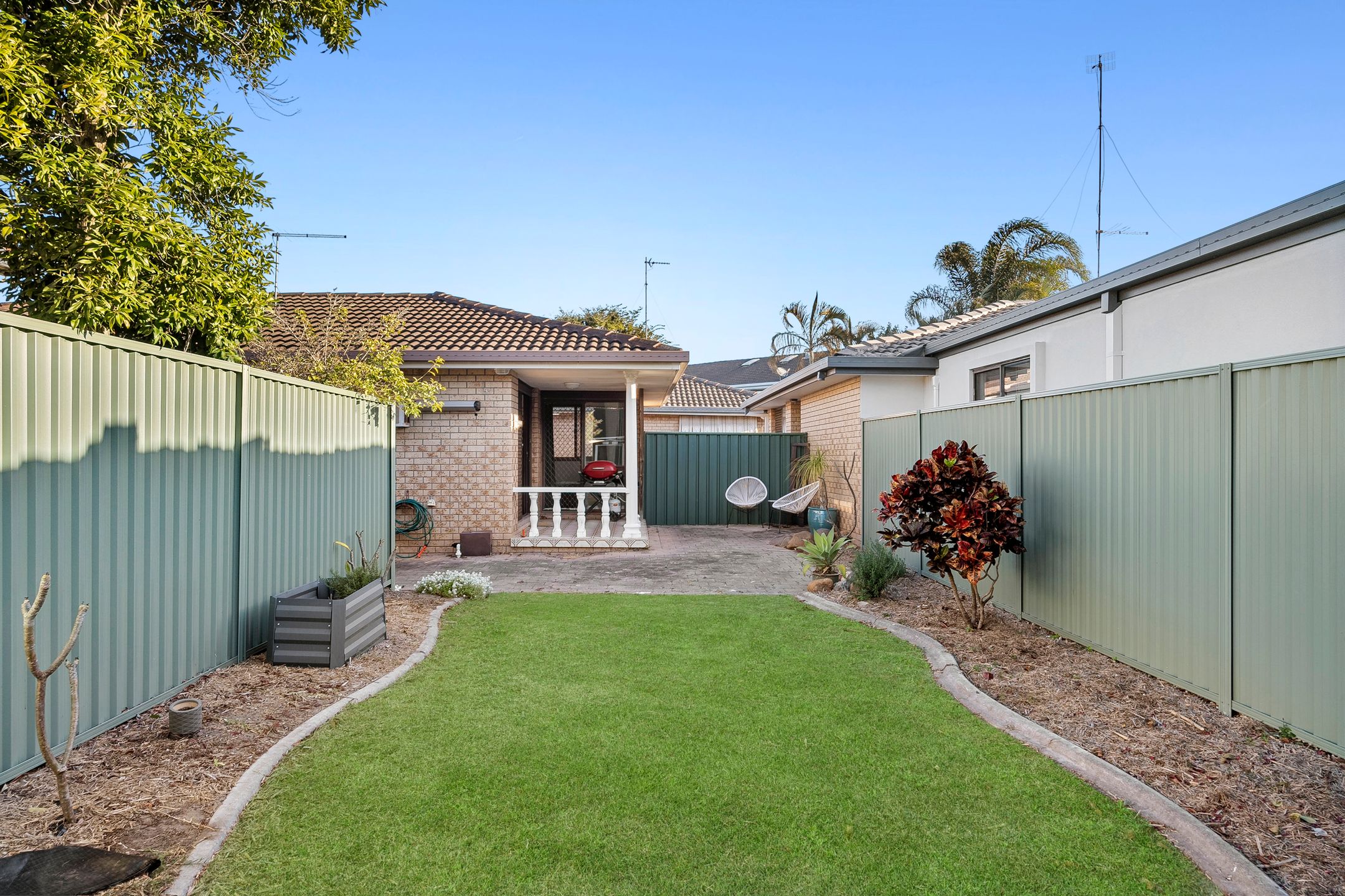 8/3-5 Duet Drive, Mermaid Waters QLD