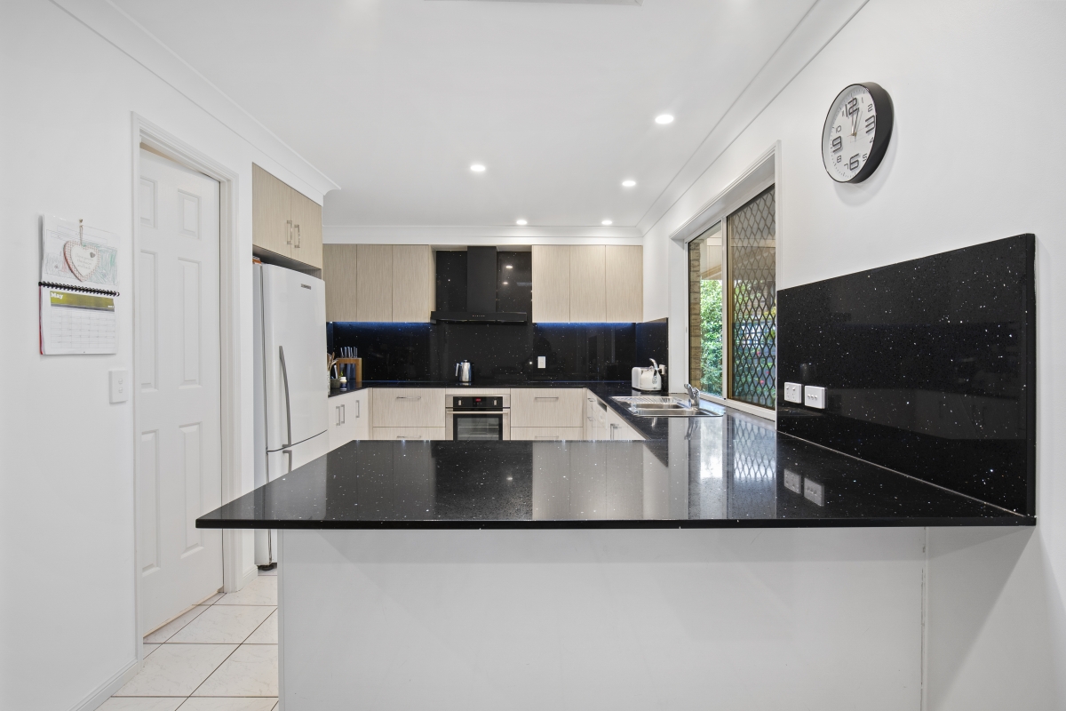 2 Zoeller Drive, Parkwood QLD