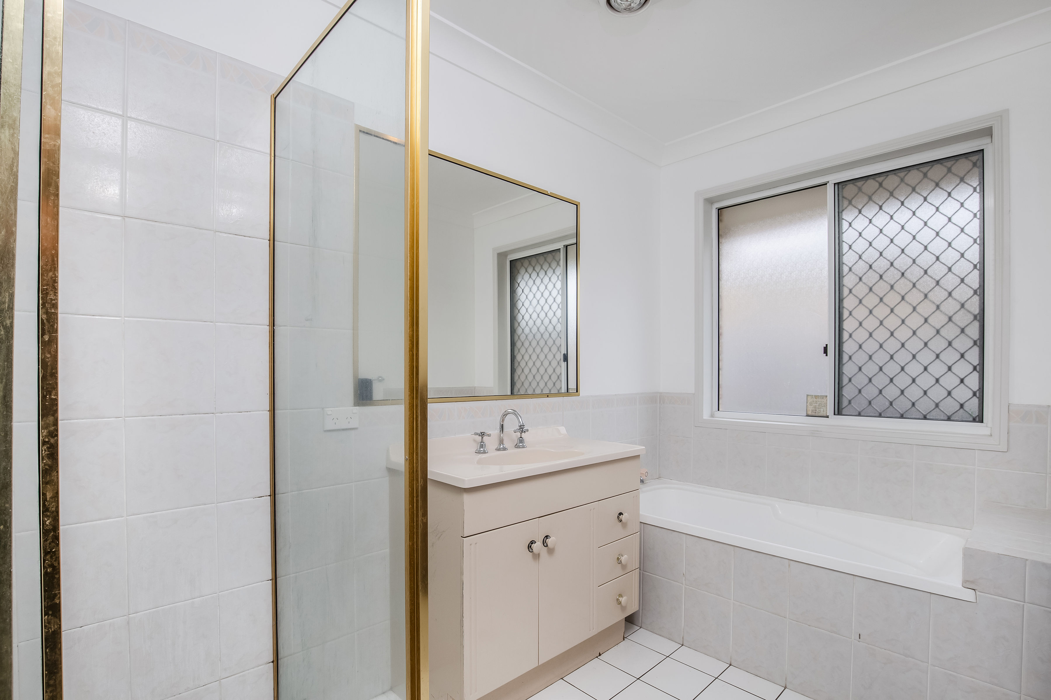 2 Zoeller Drive, Parkwood QLD