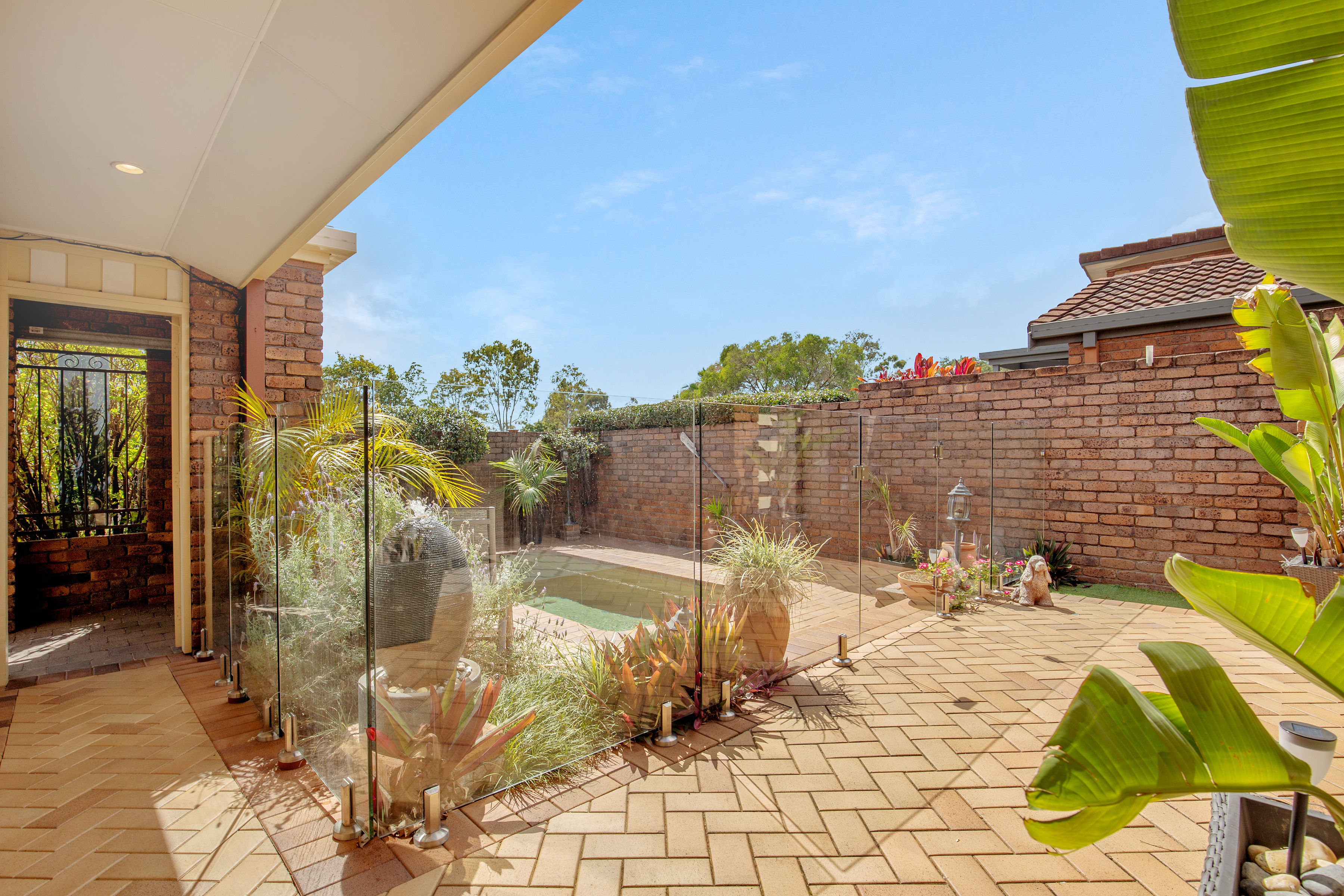 5 Roseville Court, Robina QLD