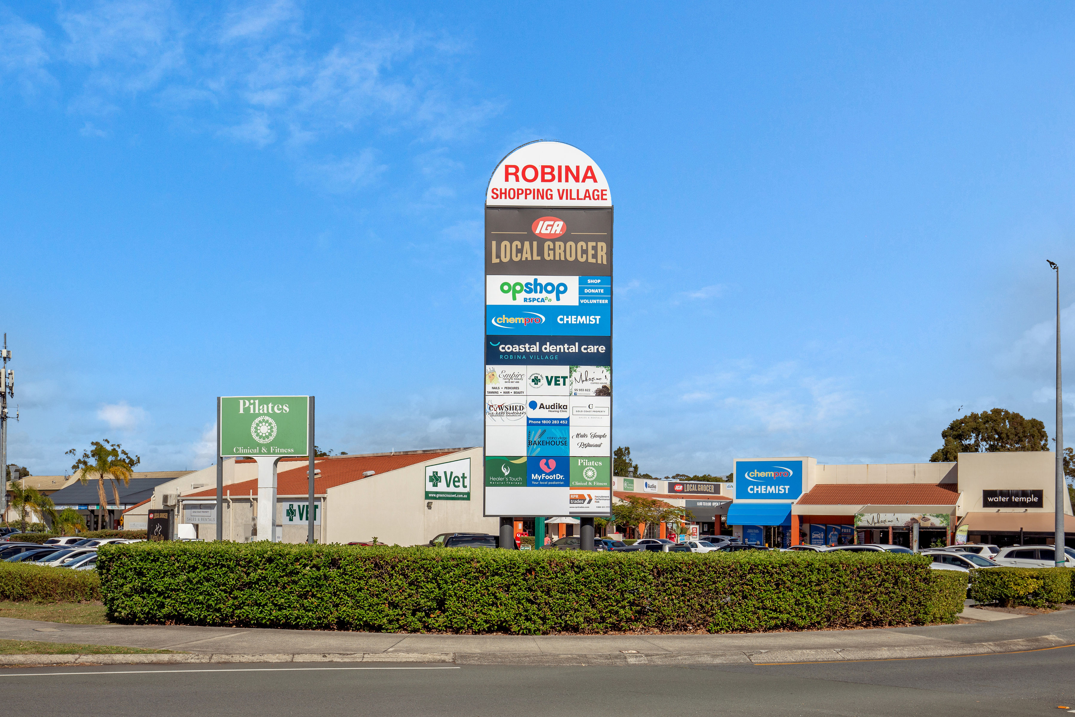 5 Roseville Court, Robina QLD