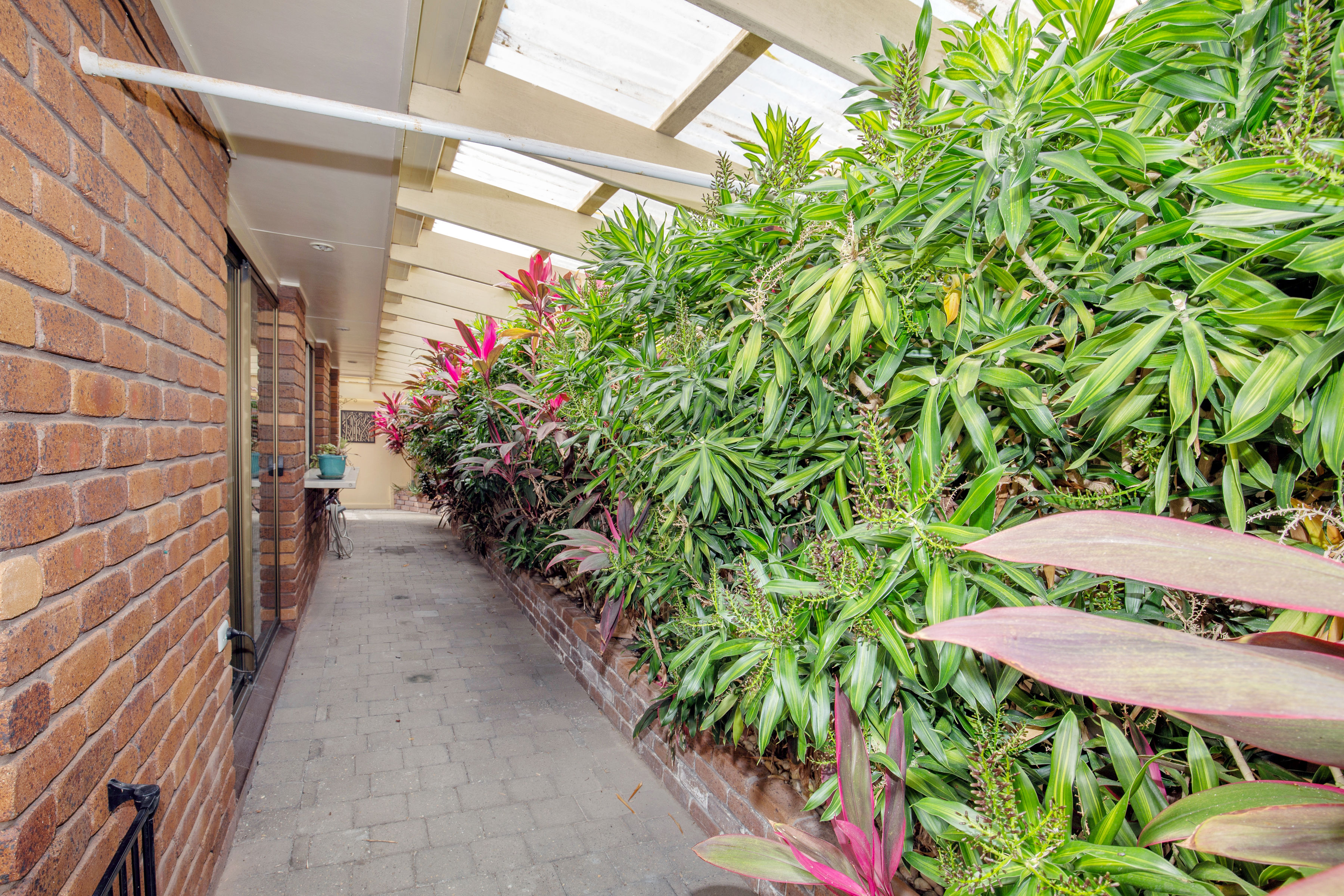 5 Roseville Court, Robina QLD