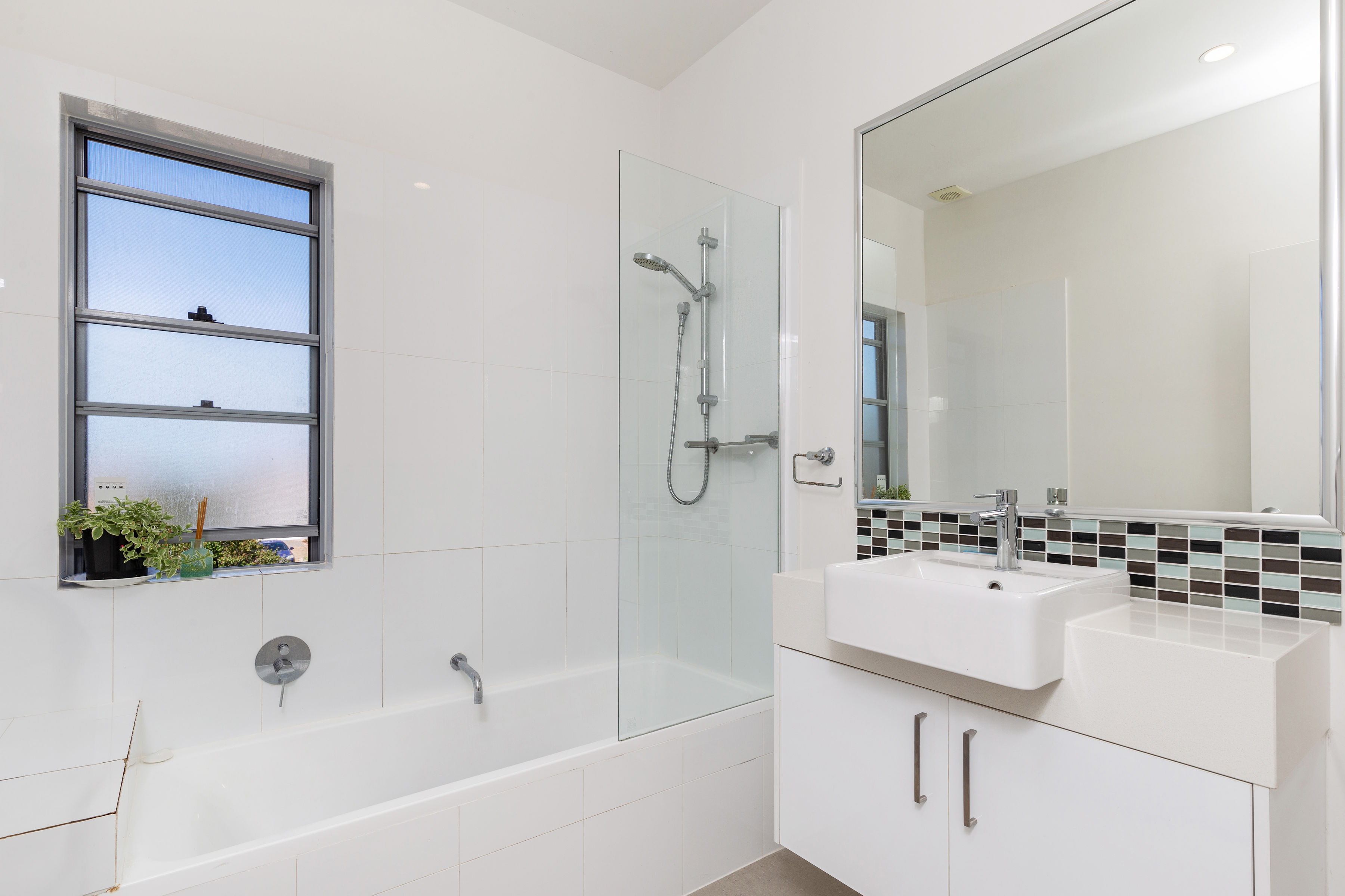 11/25-27 Passage Street, Cleveland QLD