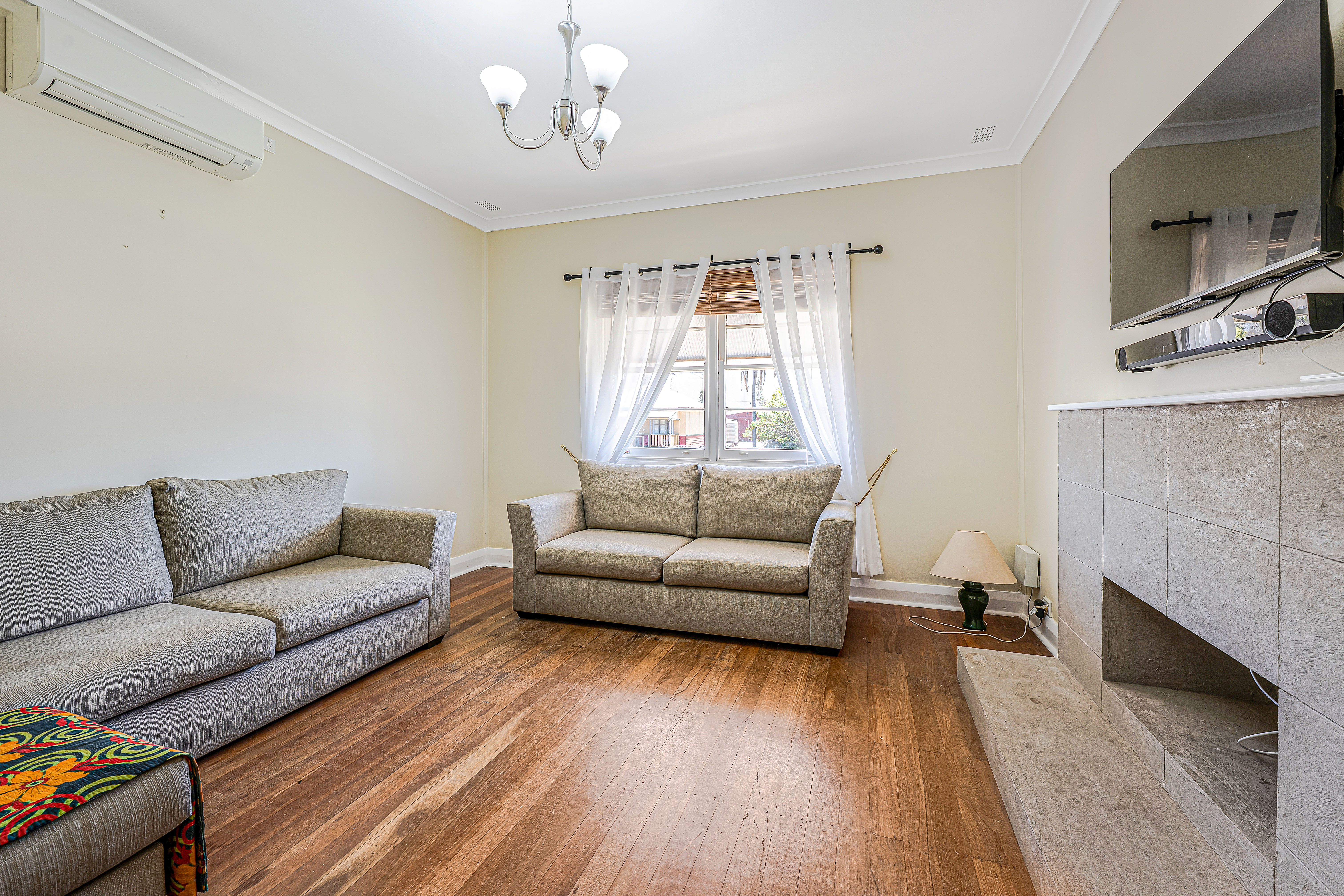 17 Conway Street, BEACHLANDS WA 6530, Beachlands - Thumbnail 2