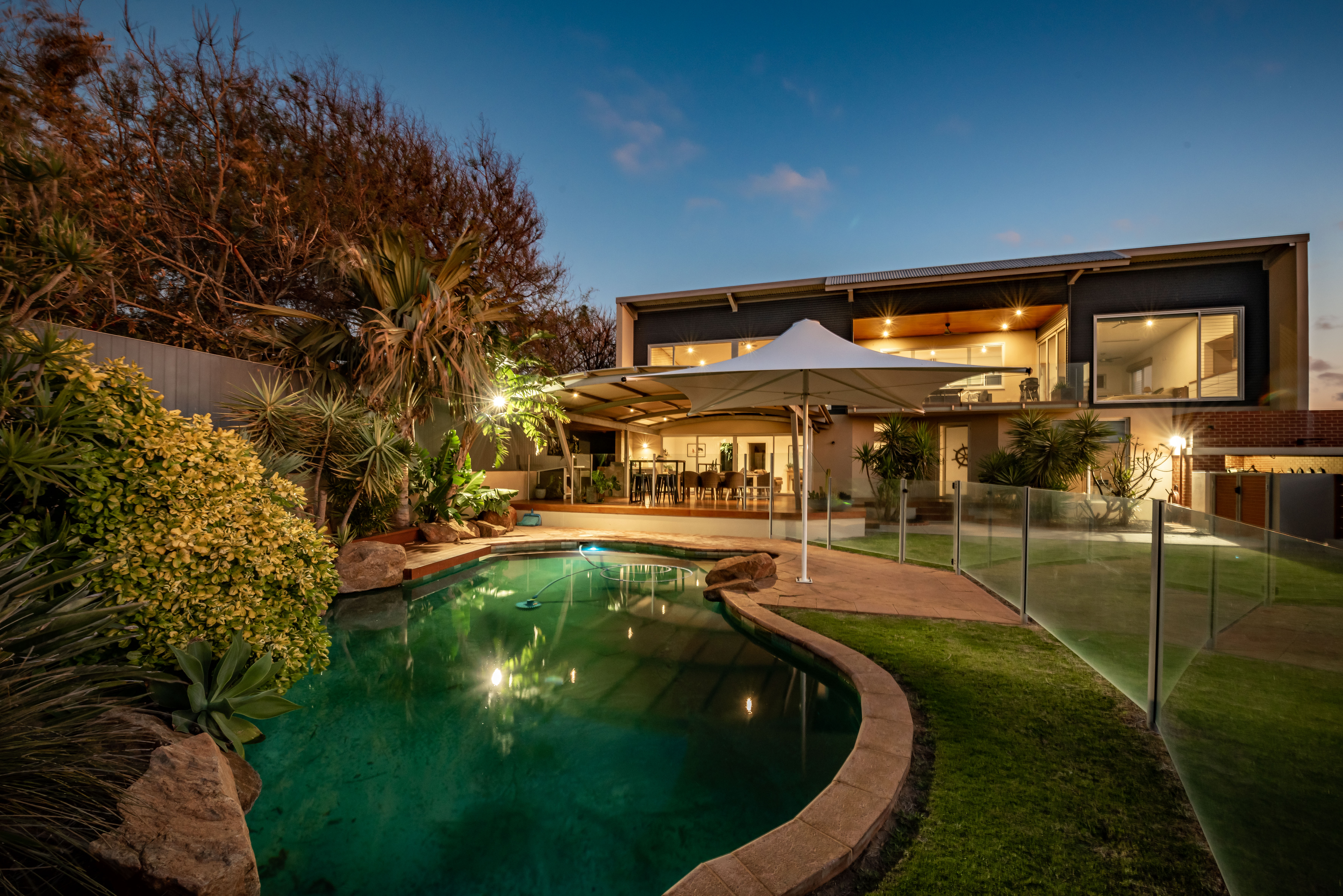 8 Bluewater Close, DRUMMOND COVE WA 6532, Drummond Cove - Thumbnail 2
