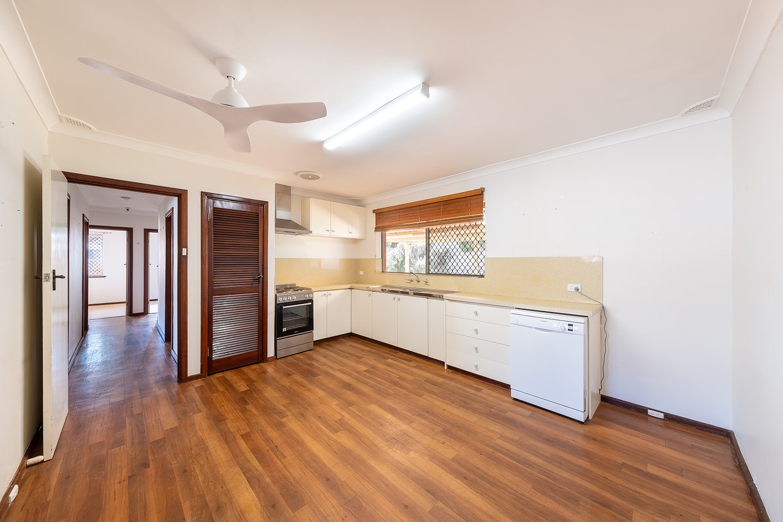 7 Eric Street, GERALDTON WA 6530, Geraldton - Thumbnail 5