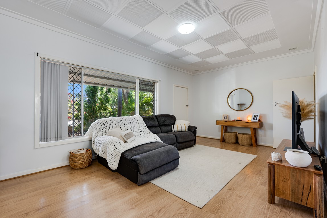 255 Eighth Street, WONTHELLA WA 6530, Wonthella - Thumbnail 4