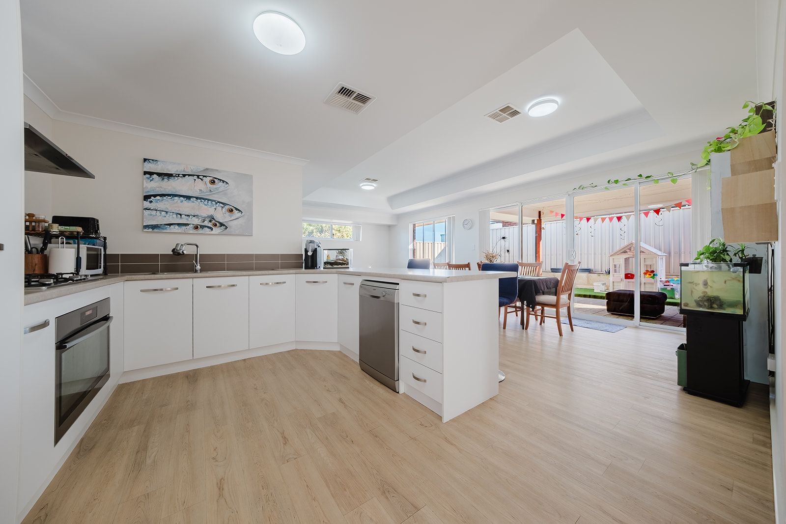 7/27 Stroud Street, BEACHLANDS WA 6530, Beachlands - Thumbnail 2