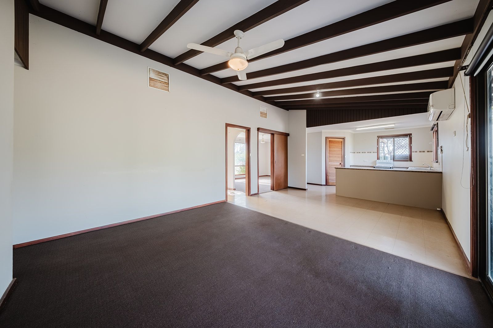 92 Williamson Street, THREE SPRINGS WA 6519, Three Springs - Thumbnail 2